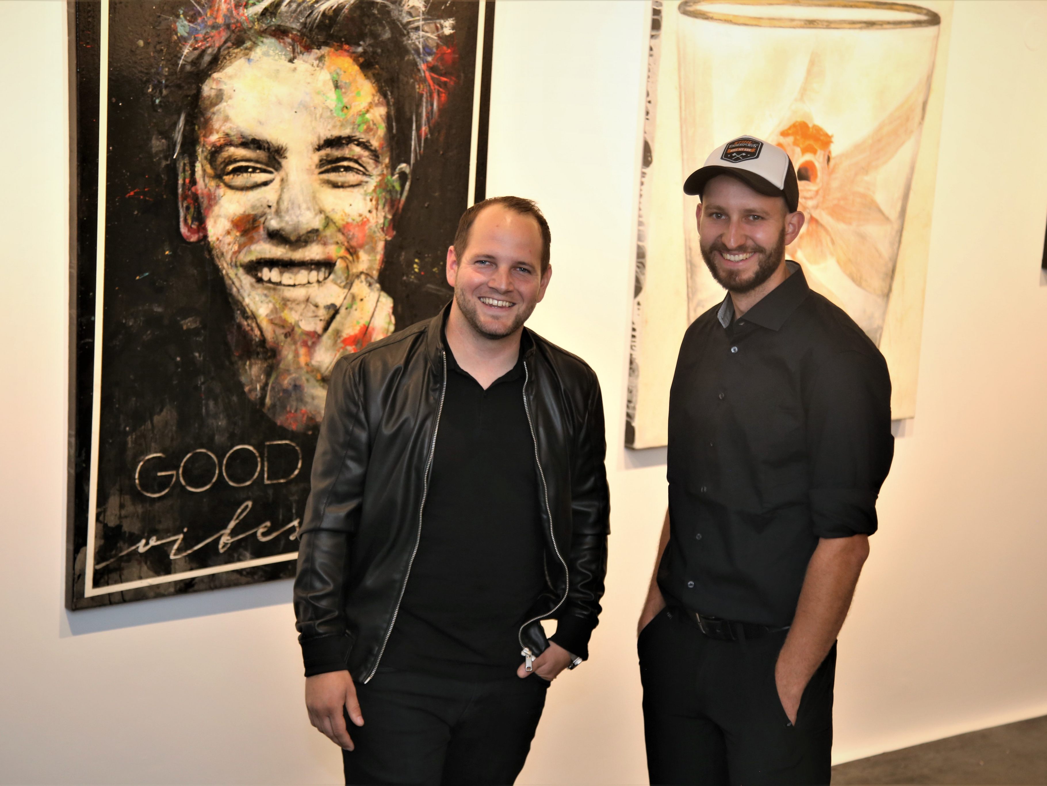 Erste Zusammenkunft in der neuen Galerie am Schlossgraben mit Künstlerduo Stefan Finzgar und Clemens Walser. Erste Zusammenkunft in der neuen Galerie am Schlossgraben mit Künstlerduo Stefan Finzgar und Clemens Walser.