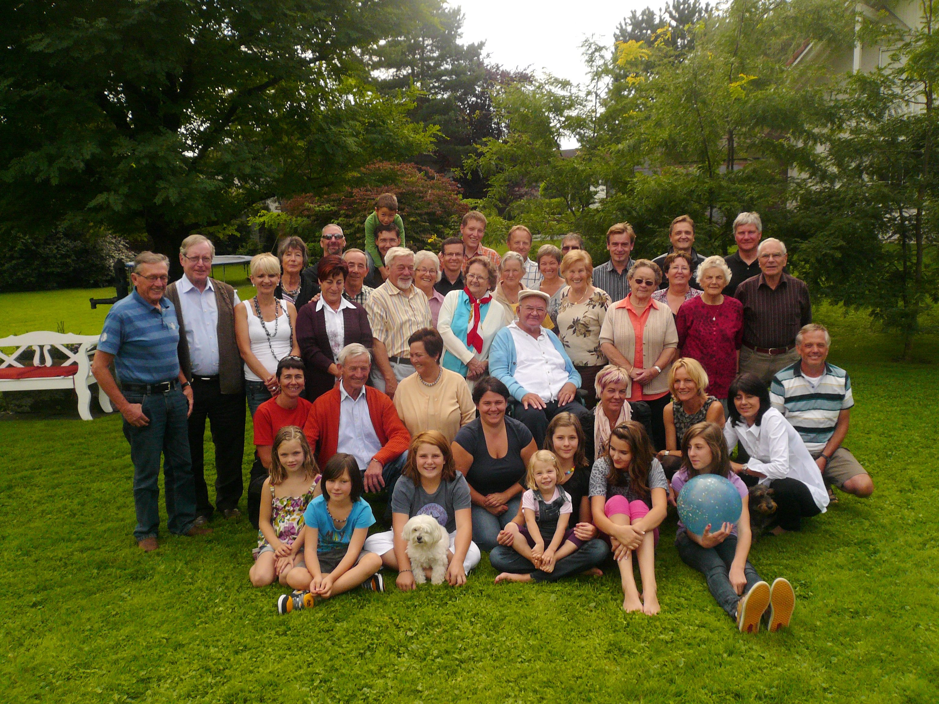 Die große Familie der Seppler bei einem ihrer Treffen.