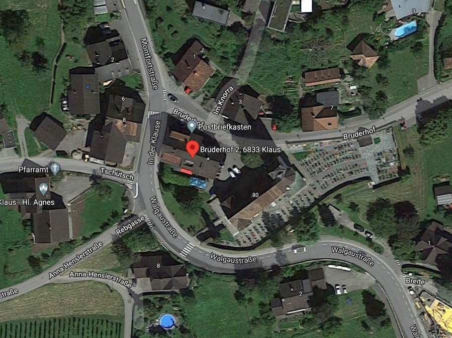 Der Unfall ereignete sich beim Gasthaus Adler in Klaus. Der Unfall ereignete sich beim Gasthaus Adler in Klaus.
