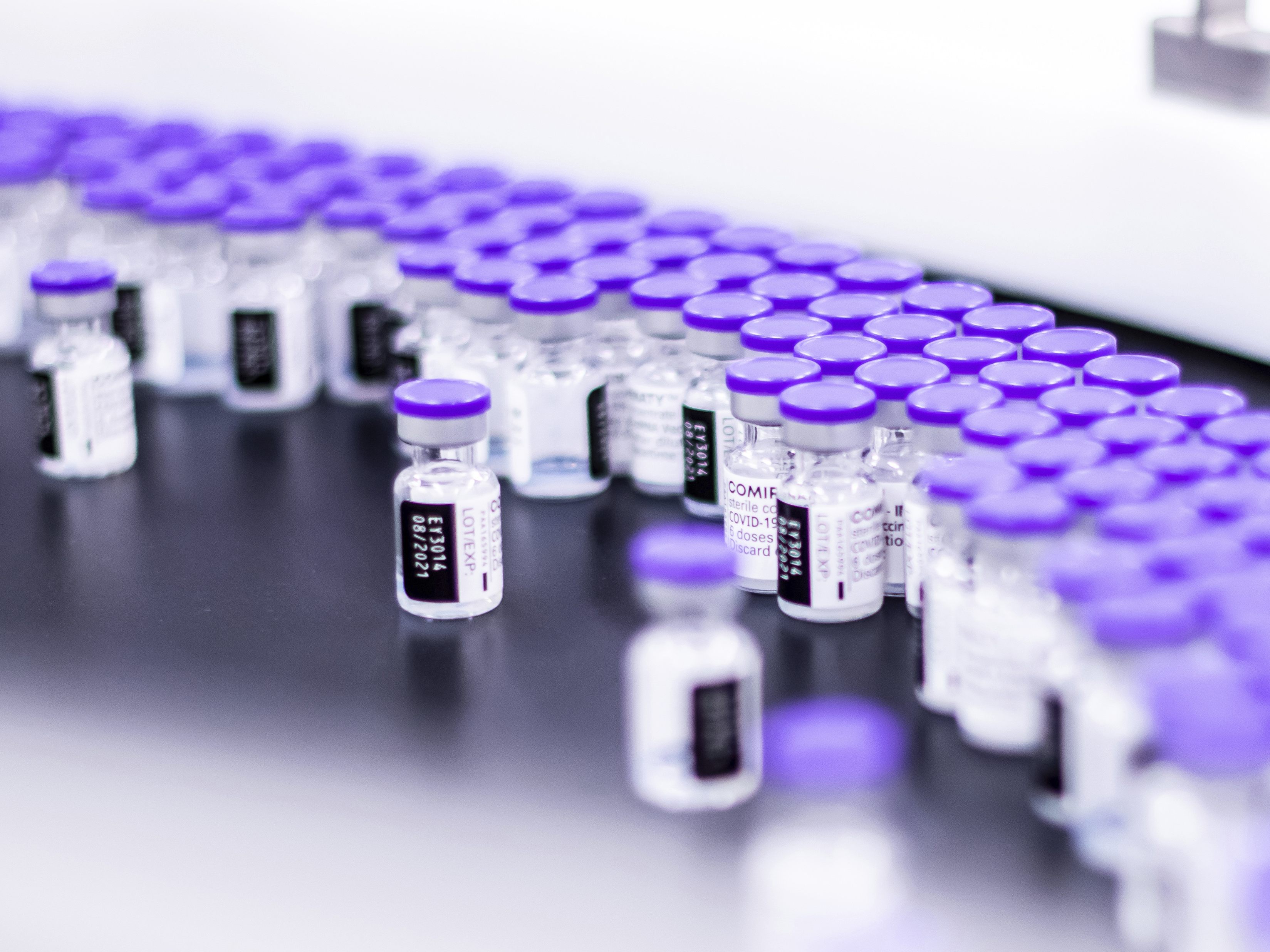 Pfizer hofft auf einen baldigen "Corona-Booster" in den USA. Pfizer hofft auf einen baldigen "Corona-Booster" in den USA.