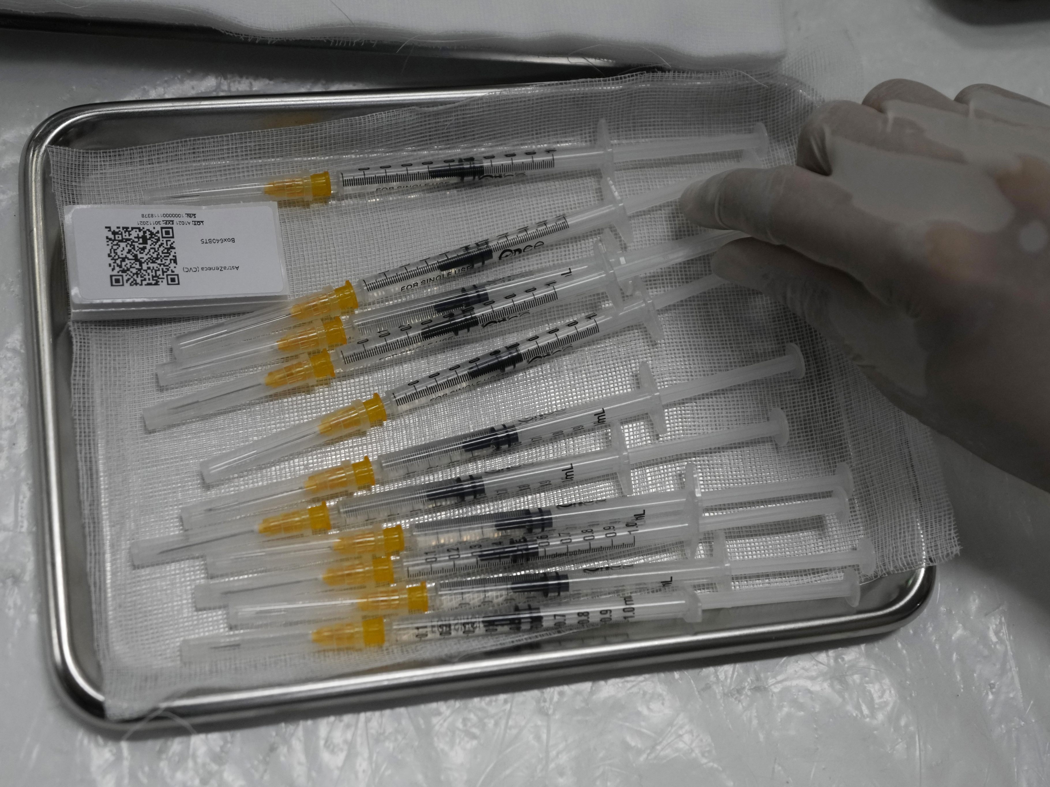 weltweit gibt es die unterschiedlichsten Anreize für eine covid-19-Immunisierung. weltweit gibt es die unterschiedlichsten Anreize für eine covid-19-Immunisierung.