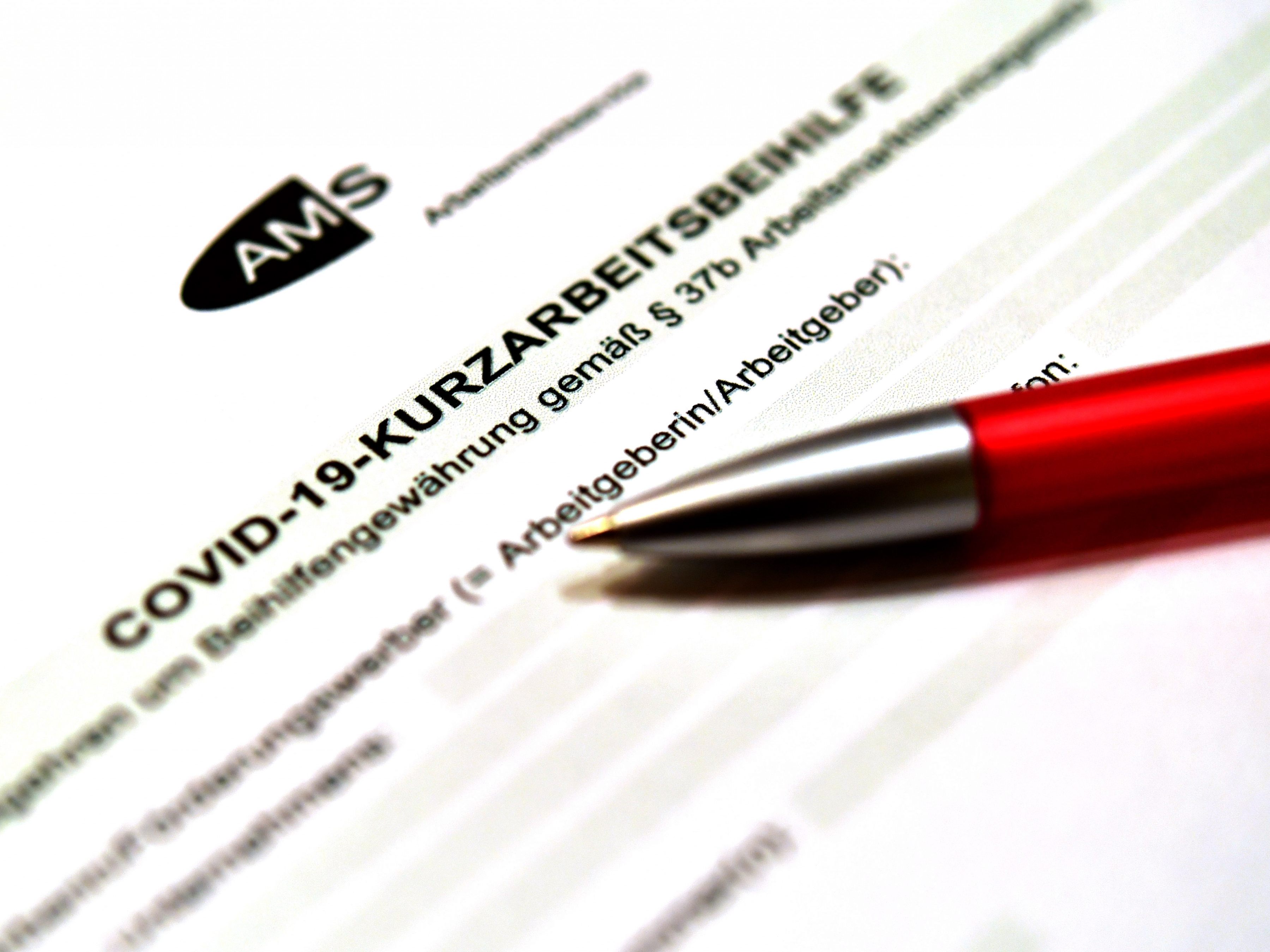 Die Kurzarbeit machte einen großen Teil des Ausgaben aus. Die Kurzarbeit machte einen großen Teil des Ausgaben aus.