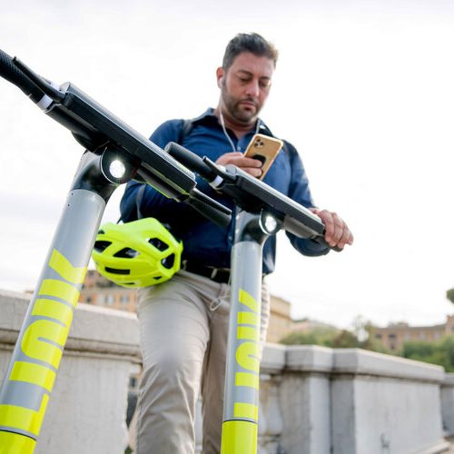 Der Scooter-Anbieter Link will Verkehrssünder automatisch erkennen.