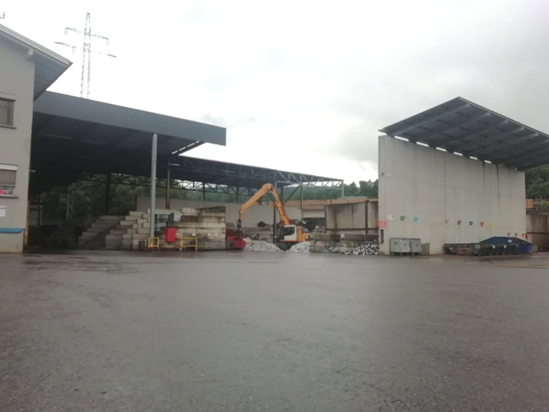 In Frastanz wird in den kommenden Monaten das Altstoffsammelzentrum Walgau West den Betrieb aufnehmen In Frastanz wird in den kommenden Monaten das Altstoffsammelzentrum Walgau West den Betrieb aufnehmen