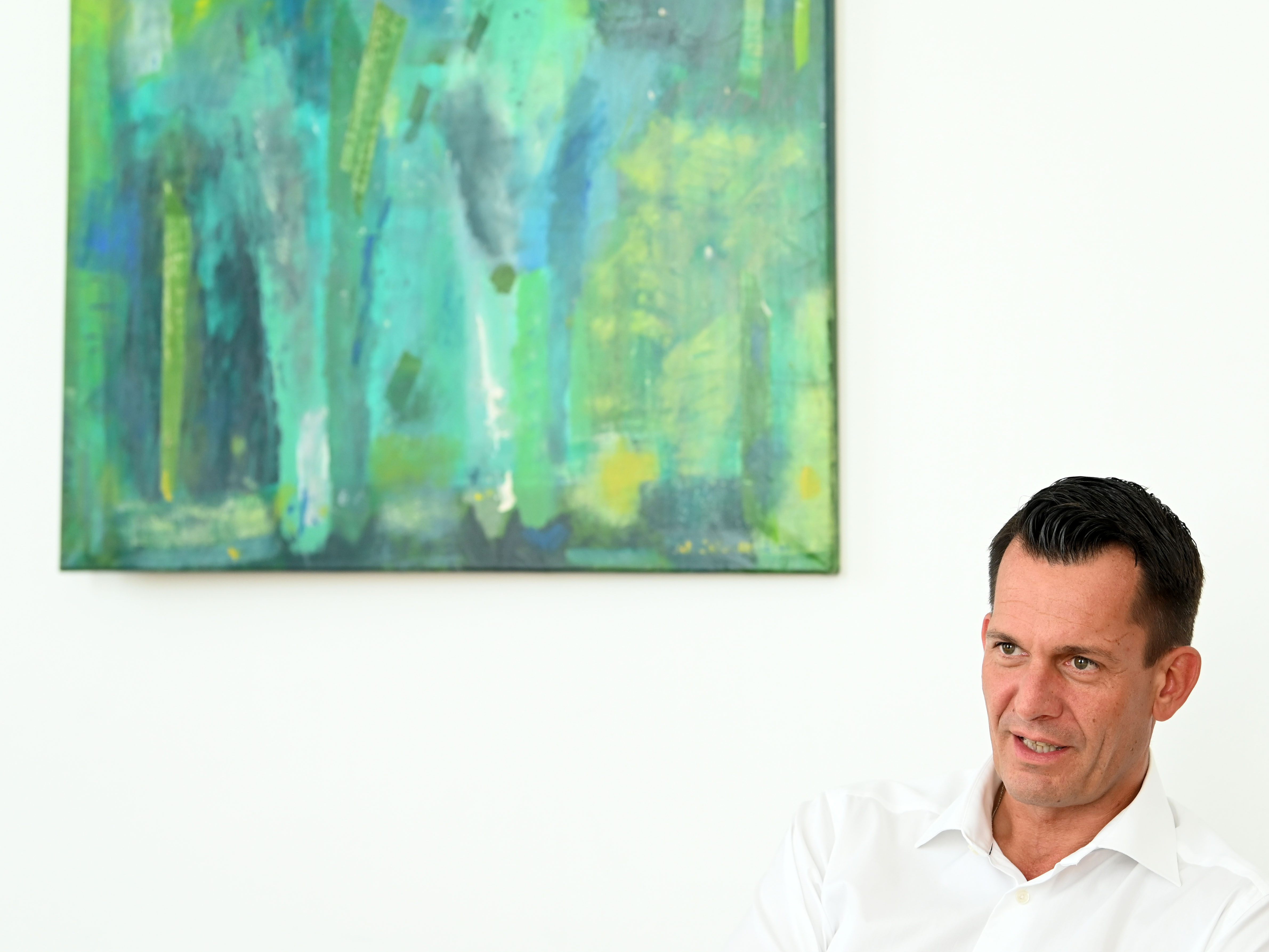 Mückstein äußerte sich im APA-Interview zur Impfpflicht. Mückstein äußerte sich im APA-Interview zur Impfpflicht.