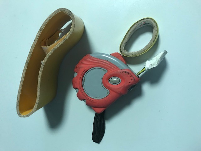 Damit soll der Mann Geld aus dem Opferstock gefischt haben. Damit soll der Mann Geld aus dem Opferstock gefischt haben.