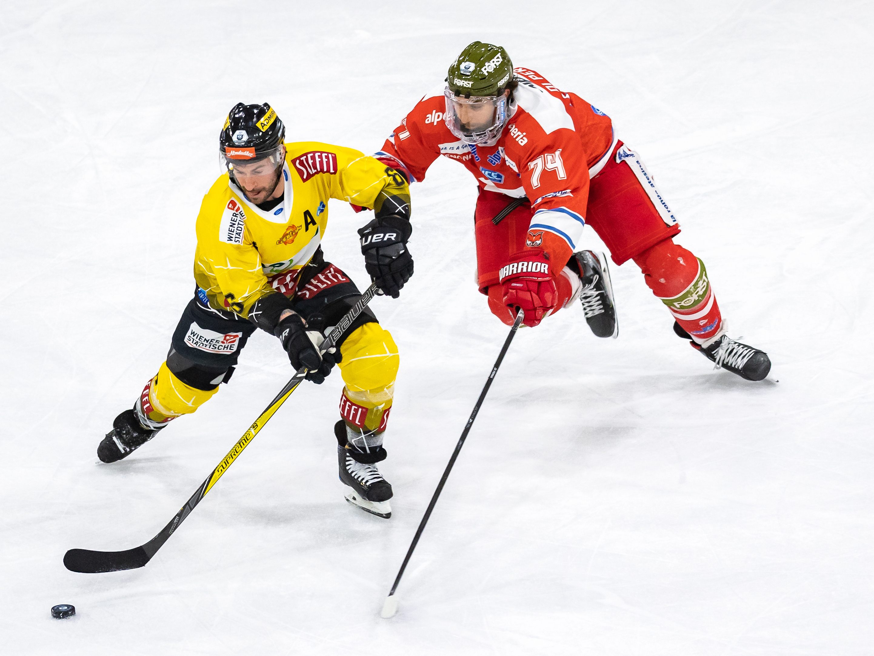 Rafael Rotter (in gelb) verlässt die Vienna Capitals nach 13 Saisonen.
