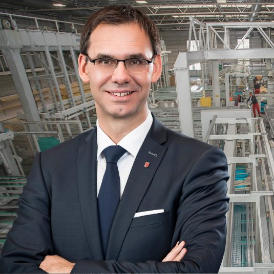 Landeshauptmann Markus Wallner betont Wichtigkeit der Branchenvielfalt für Widerstandsfähigkeit der Wirtschaft.