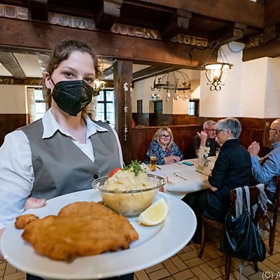 Droht der Schnitzel-Notstand? Ja, warnt der Gastrohändler Transgourmet