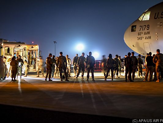 Warnung vor Anschlägen auf dem Flughafen Warnung vor Anschlägen auf dem Flughafen