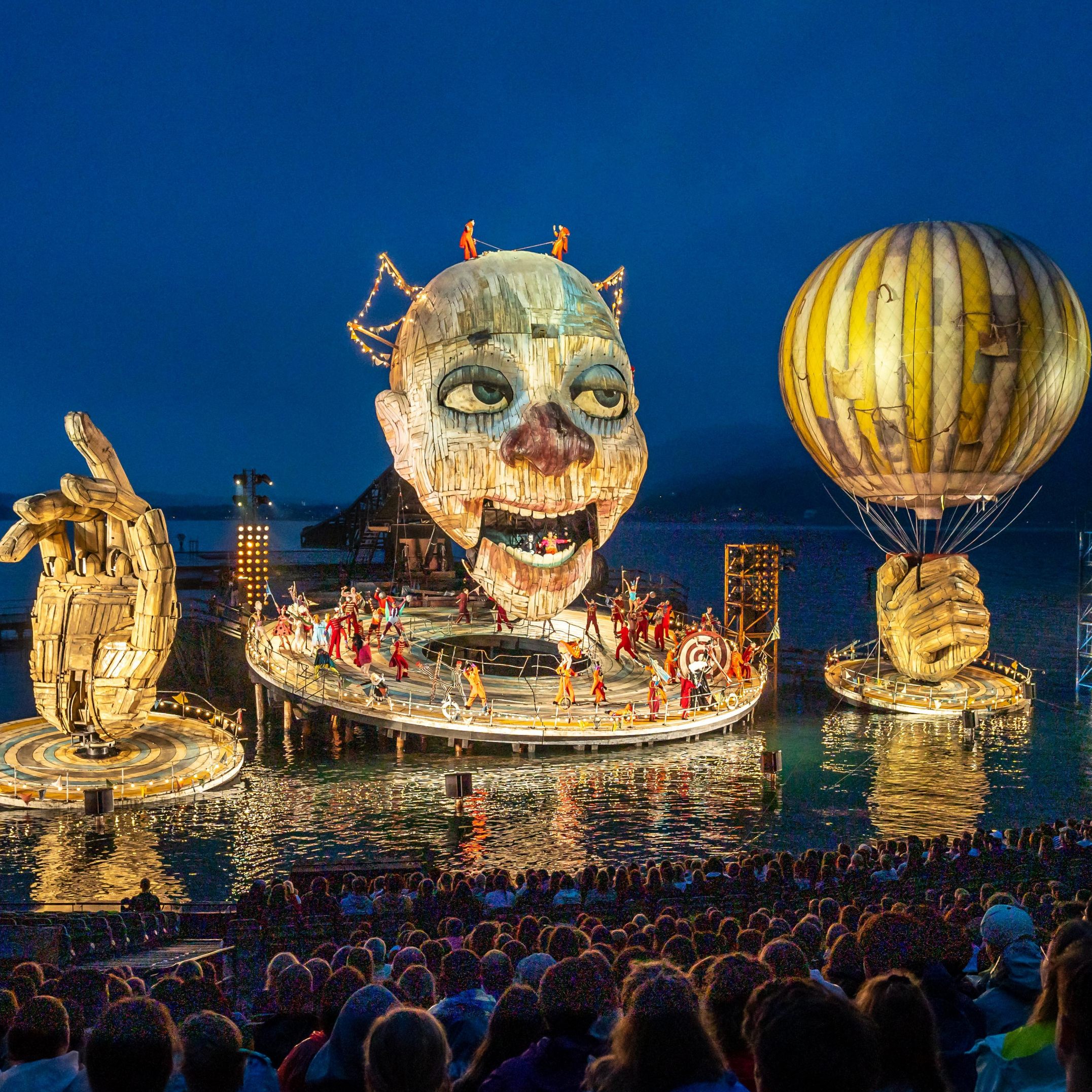 Die Bregenzer Festspiele beenden die Saison mit einer Regenabsage.