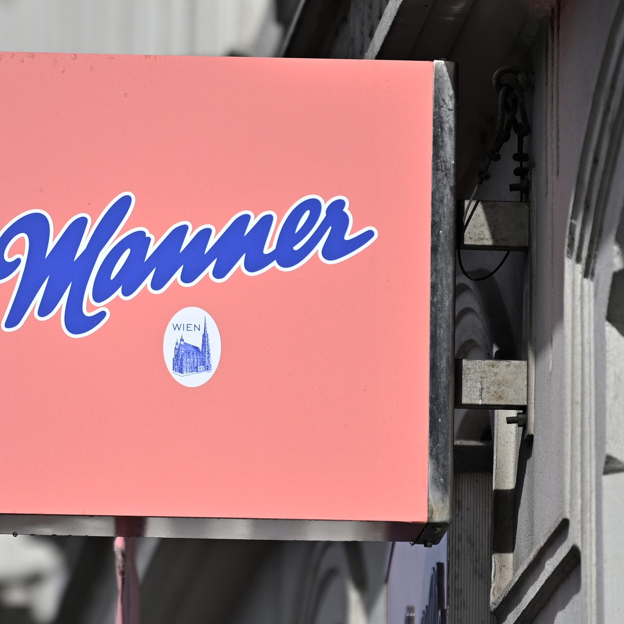 Höhere Rohstoffpreise sorgen für Verluste bei Manner.