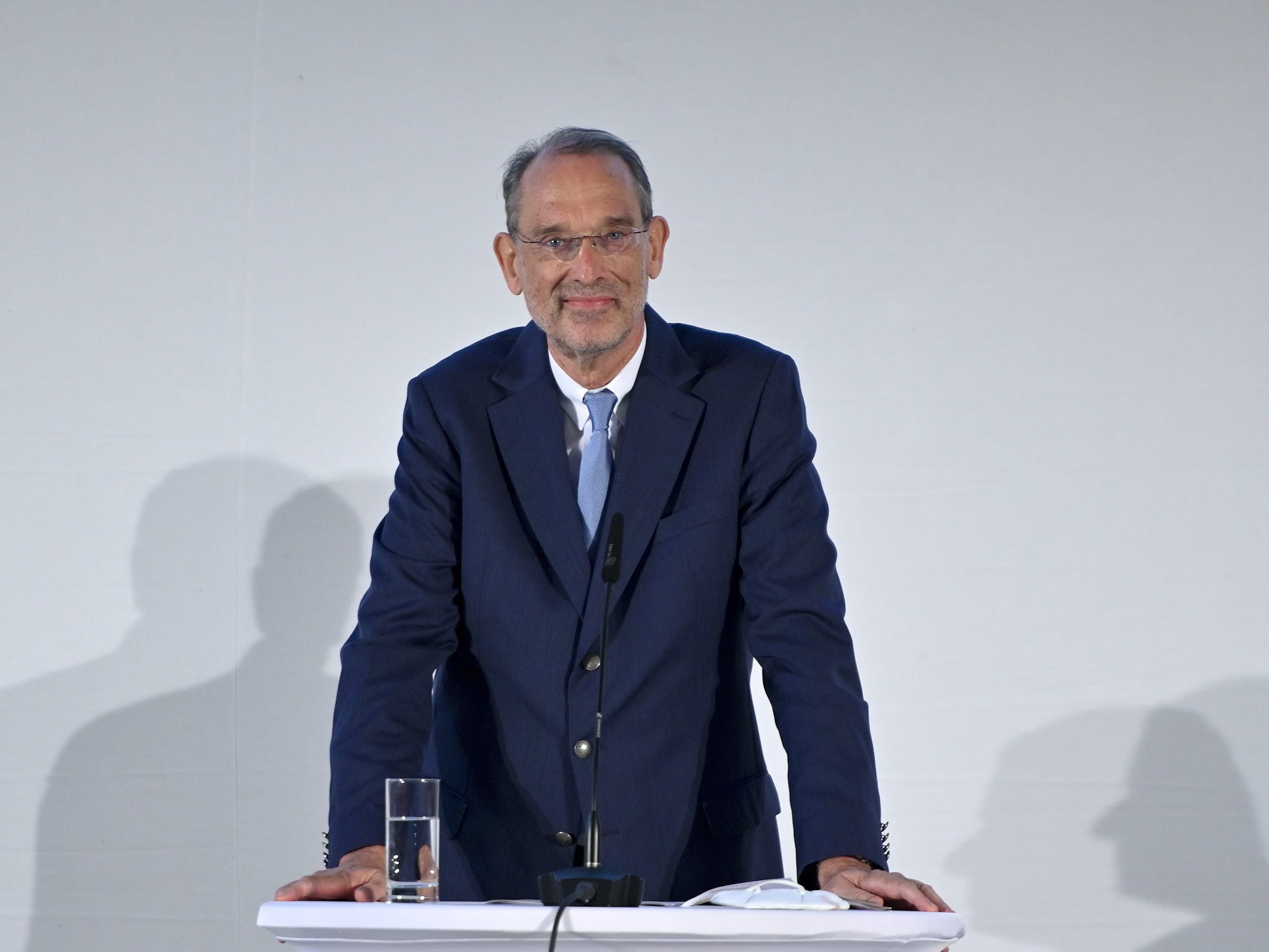 Eine Anfrage-Beantwortung von Heinz Faßmann gibt Auskunft über die Ninjapass-Werbung. Eine Anfrage-Beantwortung von Heinz Faßmann gibt Auskunft über die Ninjapass-Werbung.