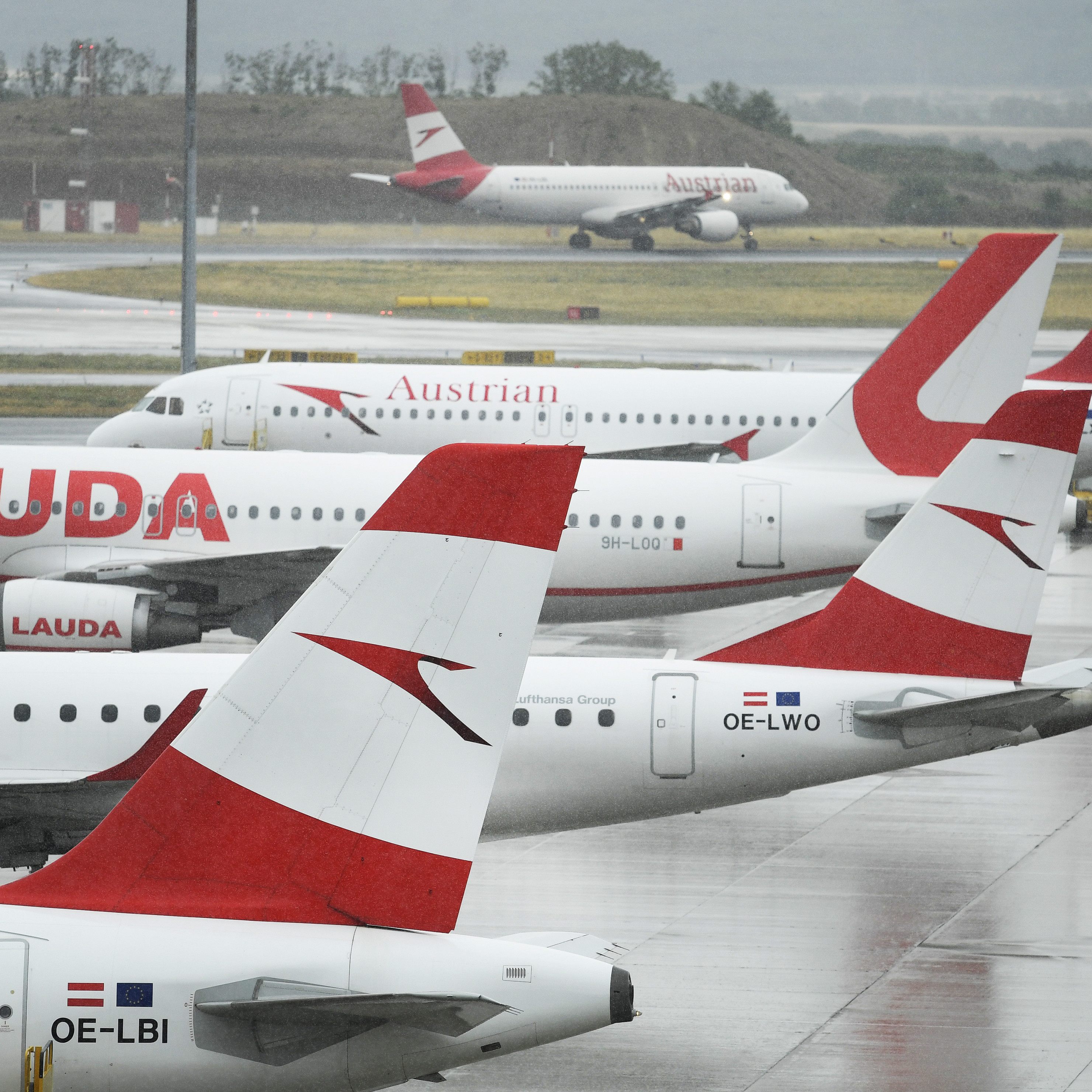 Piloten erhalten 40 Euro brutto für jede tatsächlich geleistete Flugstunde.