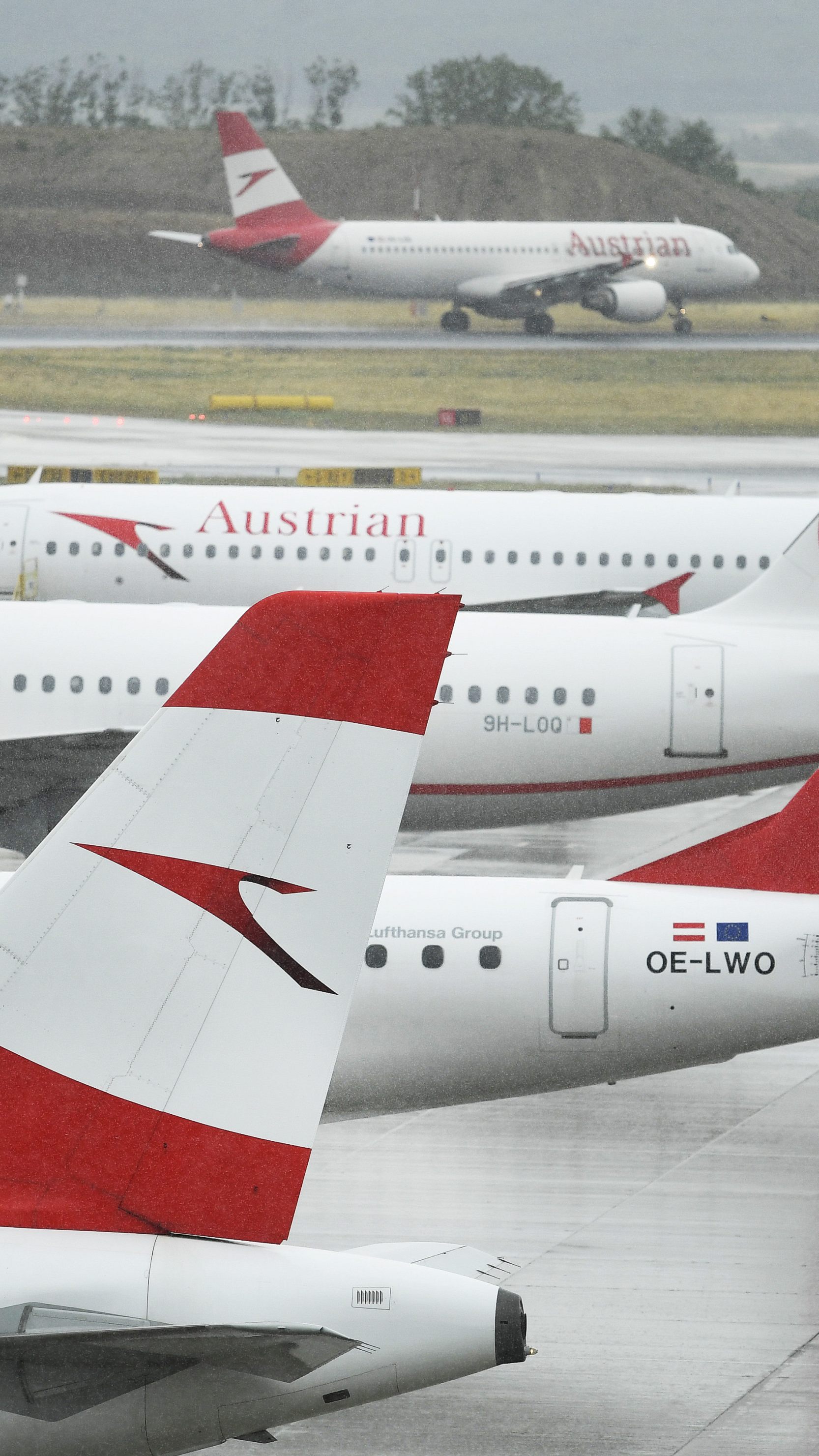 Piloten erhalten 40 Euro brutto für jede tatsächlich geleistete Flugstunde.