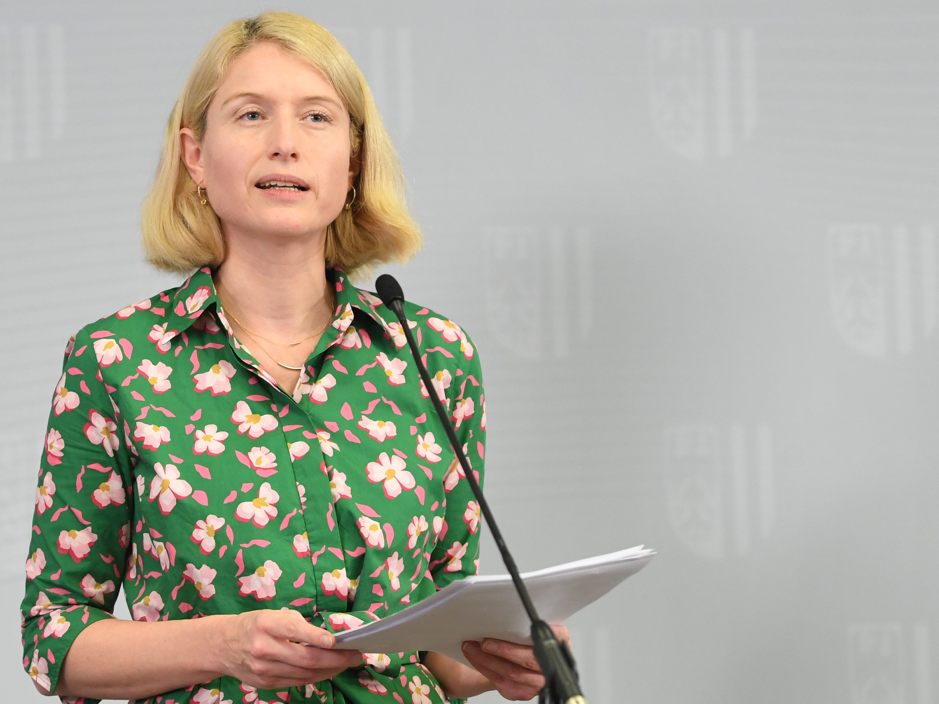 Christine Haberlander hat sich zu Schritten gegen Corona geäußert. Christine Haberlander hat sich zu Schritten gegen Corona geäußert.