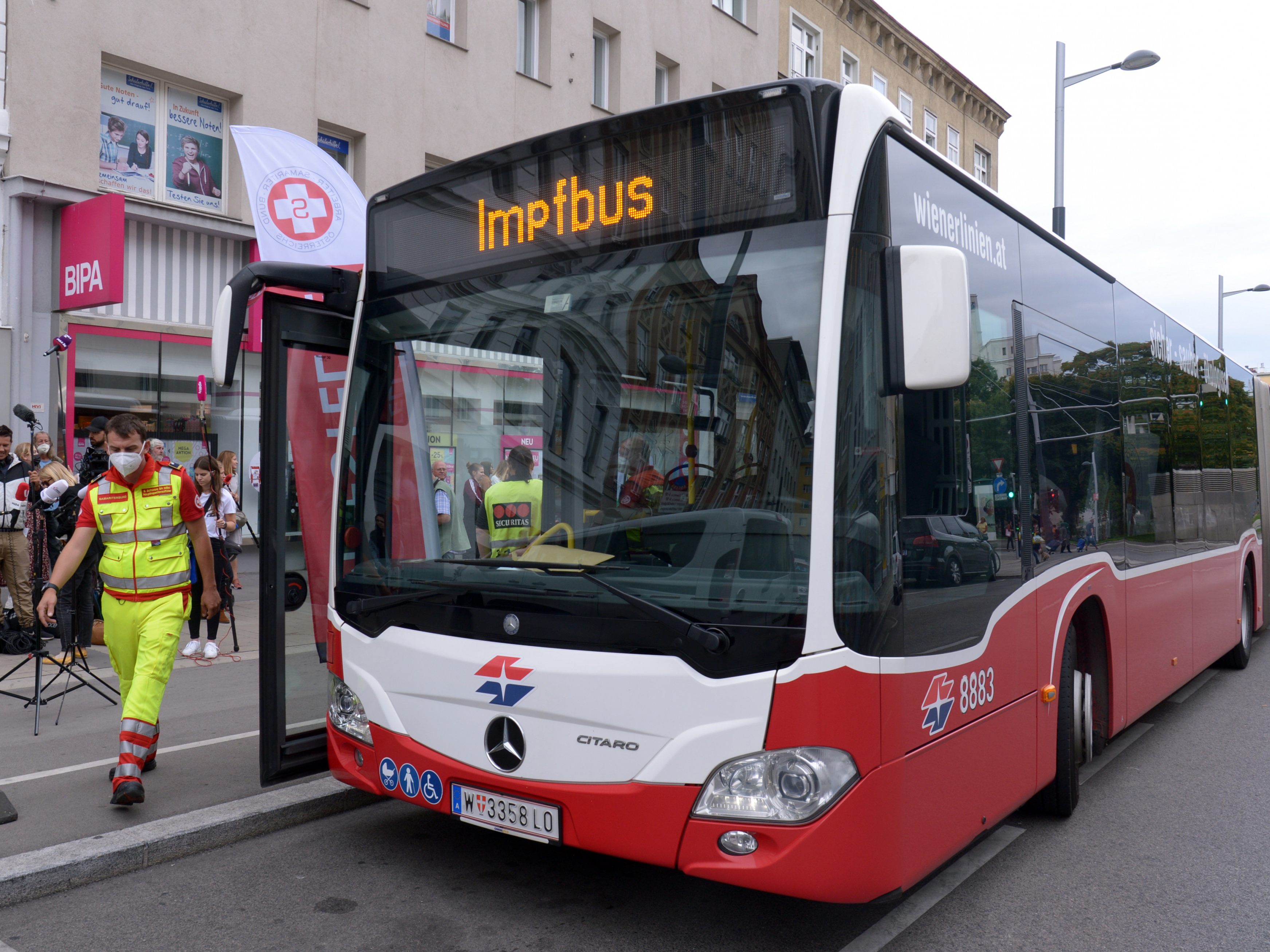 Die Wienerinnen und Wiener könnten in Zukunft auf einen Impfbus stoßen. Die Wienerinnen und Wiener könnten in Zukunft auf einen Impfbus stoßen.