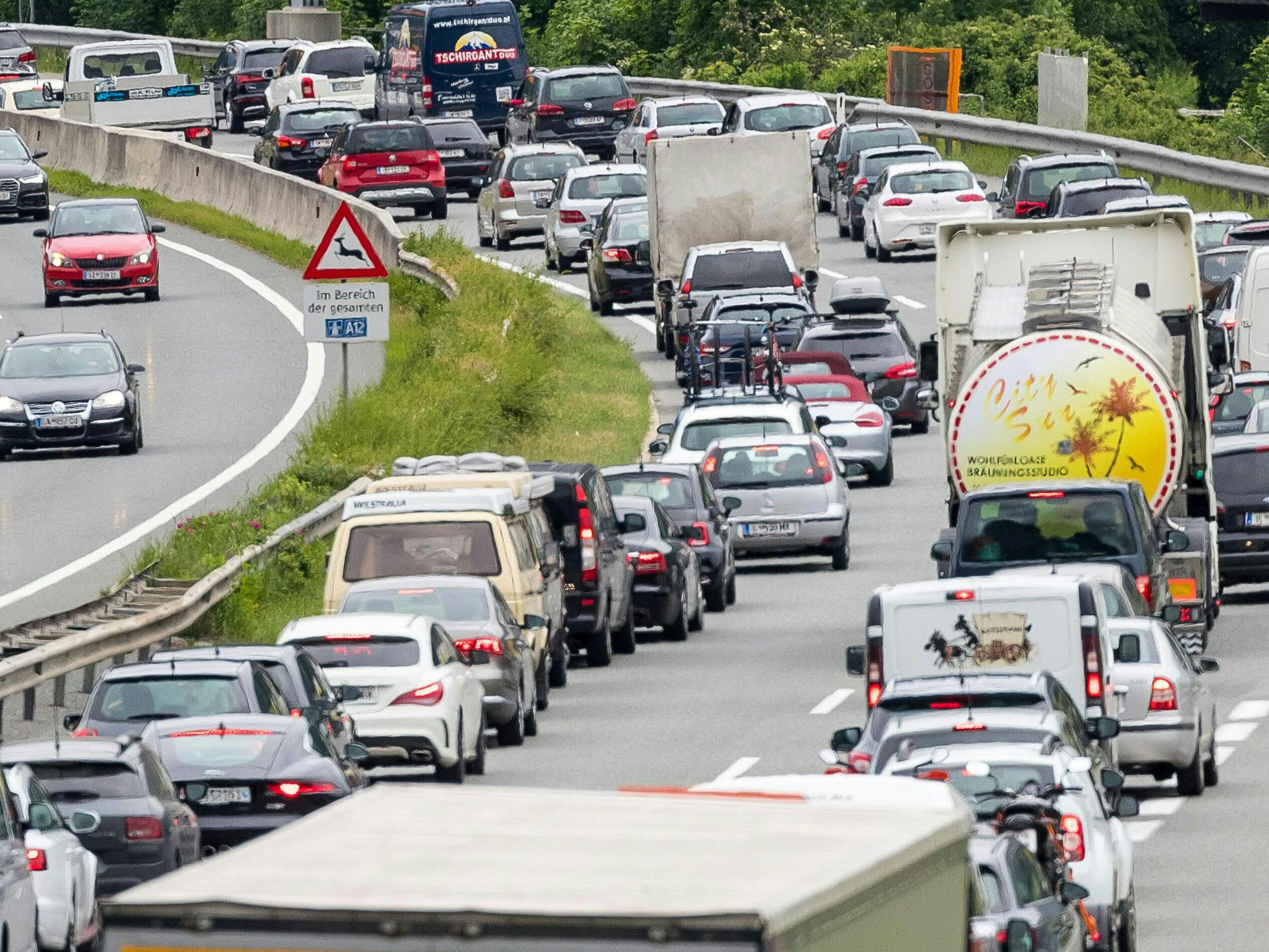 Am Samstag blieb es im Reiseverkehr nicht bei einem Stau. Am Samstag blieb es im Reiseverkehr nicht bei einem Stau.