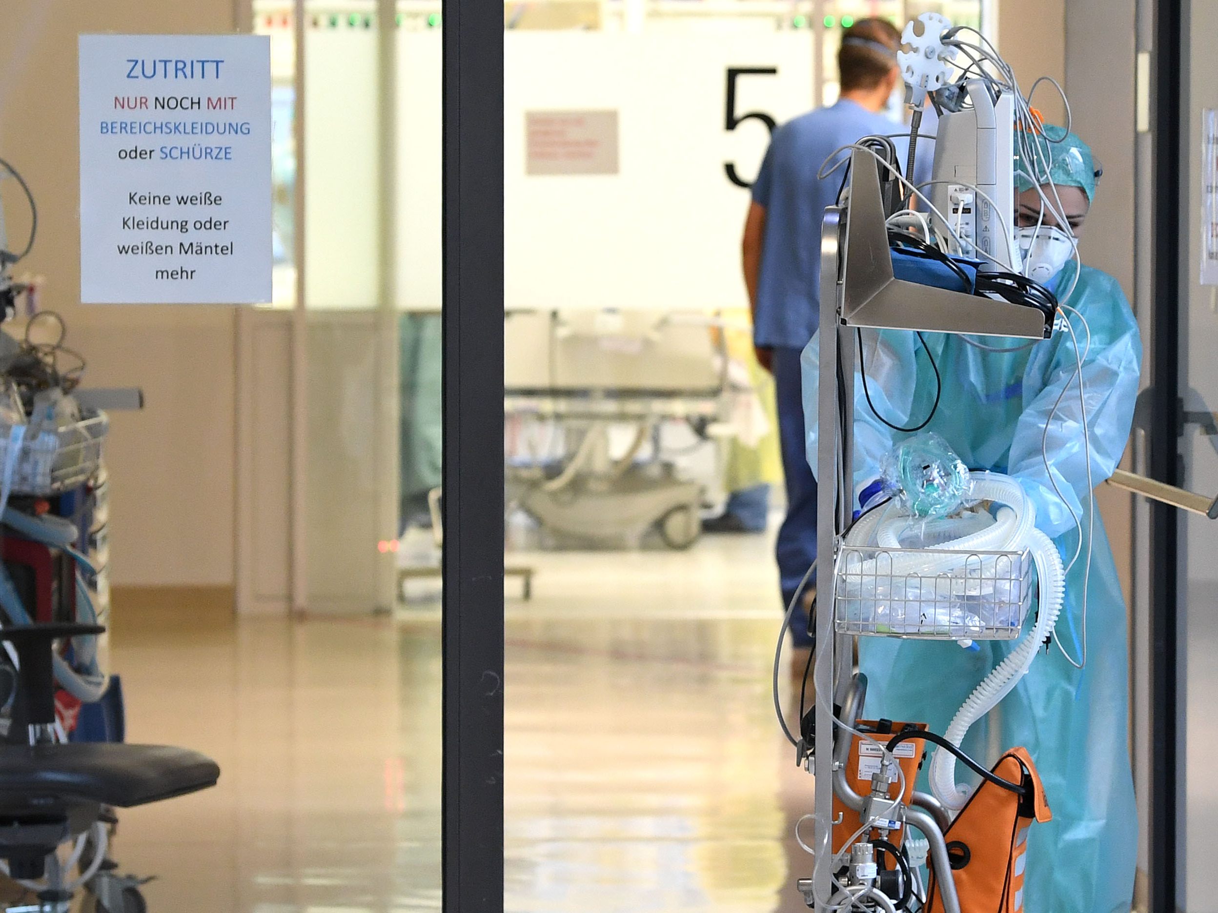 Zahlen des National Health Service geben mit Blick auf das Alter von Corona-Patienten Aufschluss. Zahlen des National Health Service geben mit Blick auf das Alter von Corona-Patienten Aufschluss.