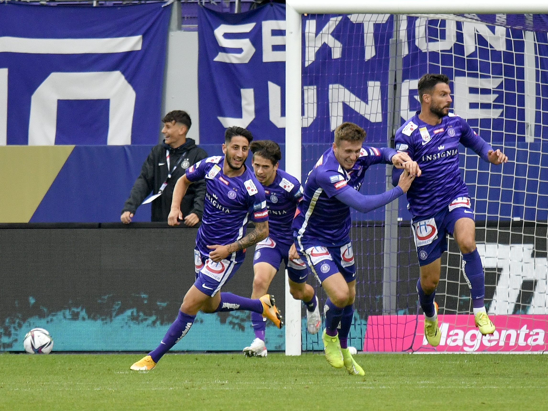 LIVE-Ticker zum Spiel Sturm Graz gegen Austria Wien ab 17 Uhr. LIVE-Ticker zum Spiel Sturm Graz gegen Austria Wien ab 17 Uhr.