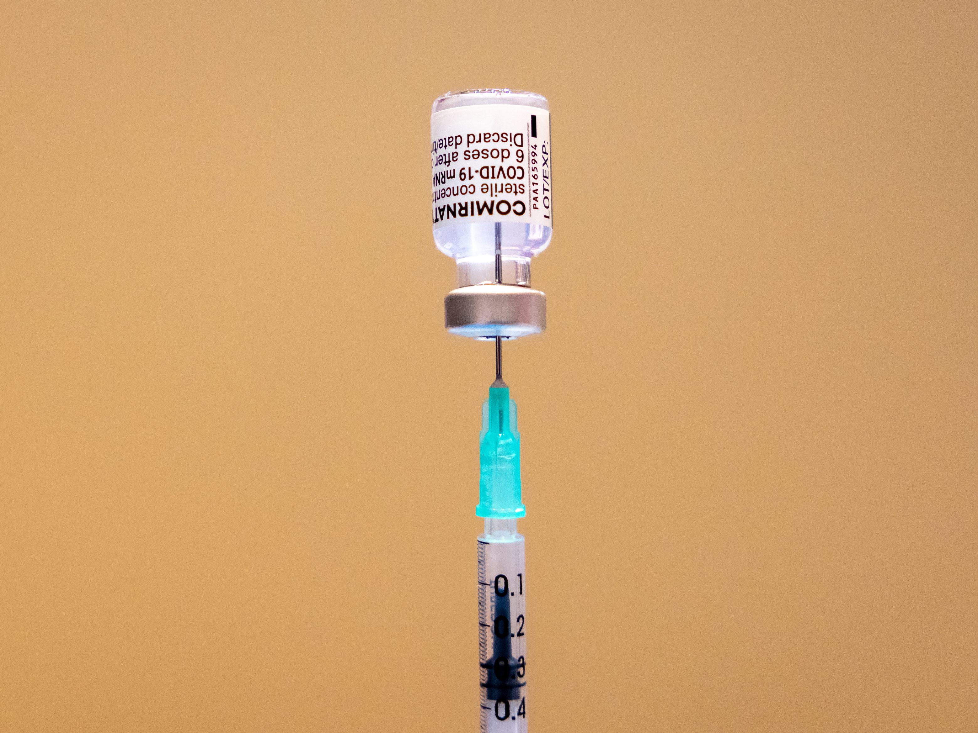 EMA prüft seltene Nebenwirkungen bei mRNA-Impfstoffen. EMA prüft seltene Nebenwirkungen bei mRNA-Impfstoffen.
