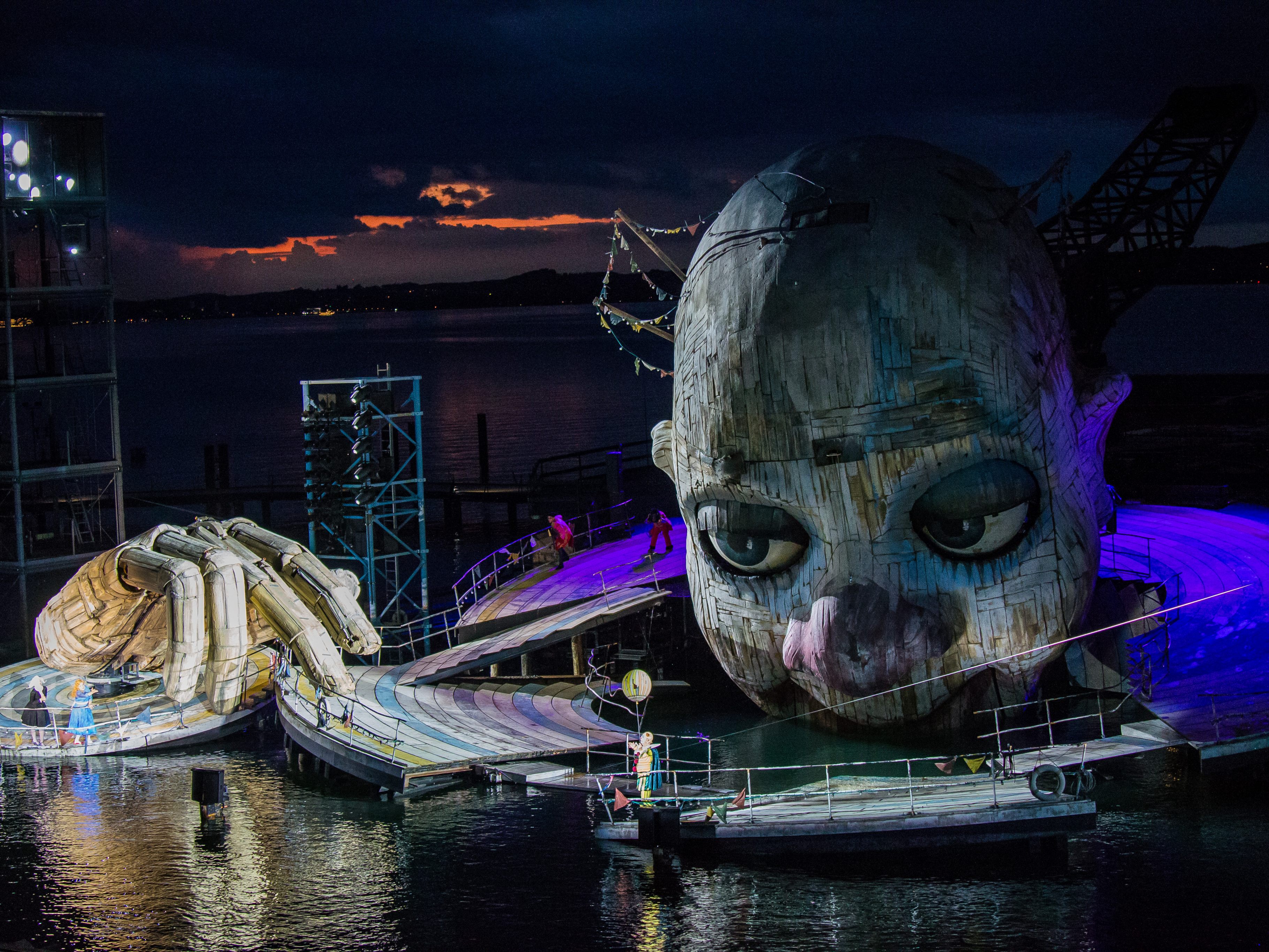 Die Bregenzer Festspiele müssen den ersten Covid-Fall verzeichnen. Die Bregenzer Festspiele müssen den ersten Covid-Fall verzeichnen.