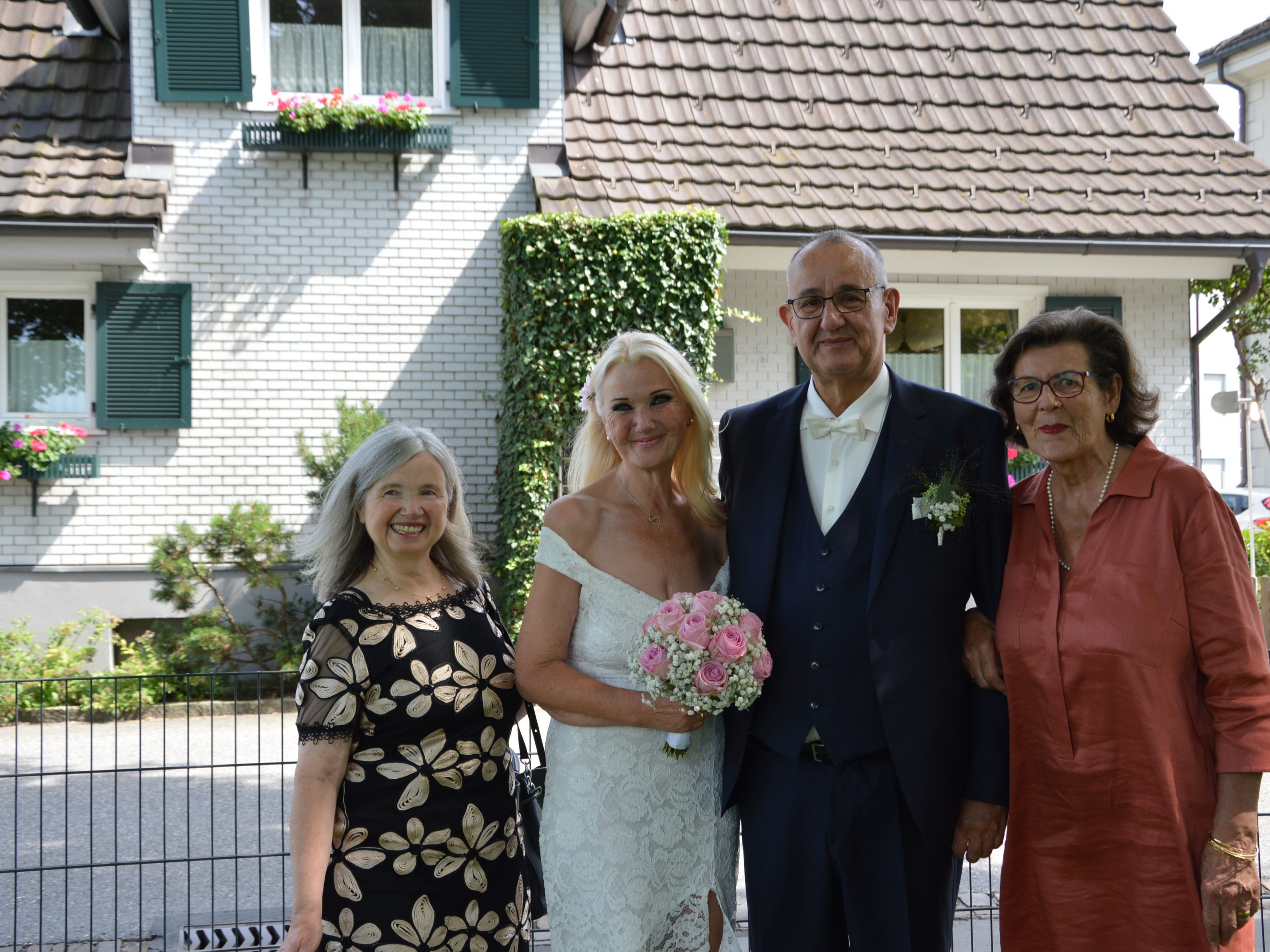Sylvia Dünser und Roland Martin haben geheiratet. Sylvia Dünser und Roland Martin haben geheiratet.