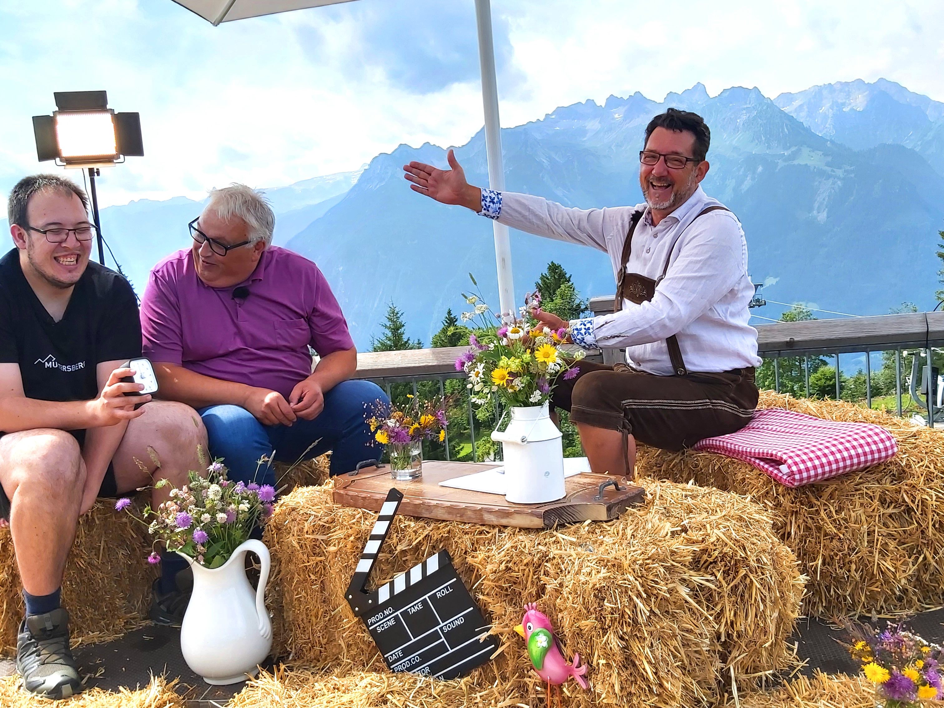 Muttersberg Paraktikant Lukas Moser (Caritas Kompass) und GF Hansi Bandl zu Gast bei Andreas Seeburger auf 1401