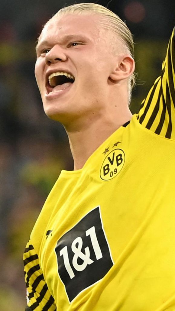 ZWei der heißesten Aktien auf dem Transfermarkt: Kylian Mbappe (l.) und Erling Haaland (r.).