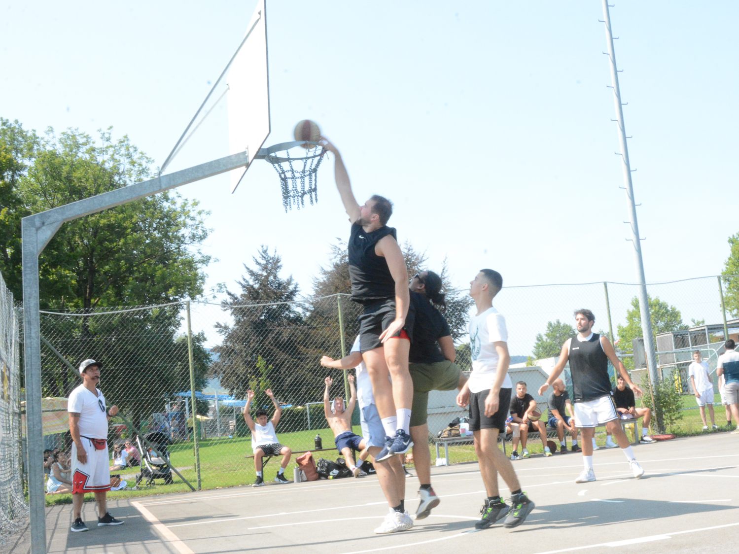 Beim Streetball-Turnier ging es am Samstag schnell her. Beim Streetball-Turnier ging es am Samstag schnell her.