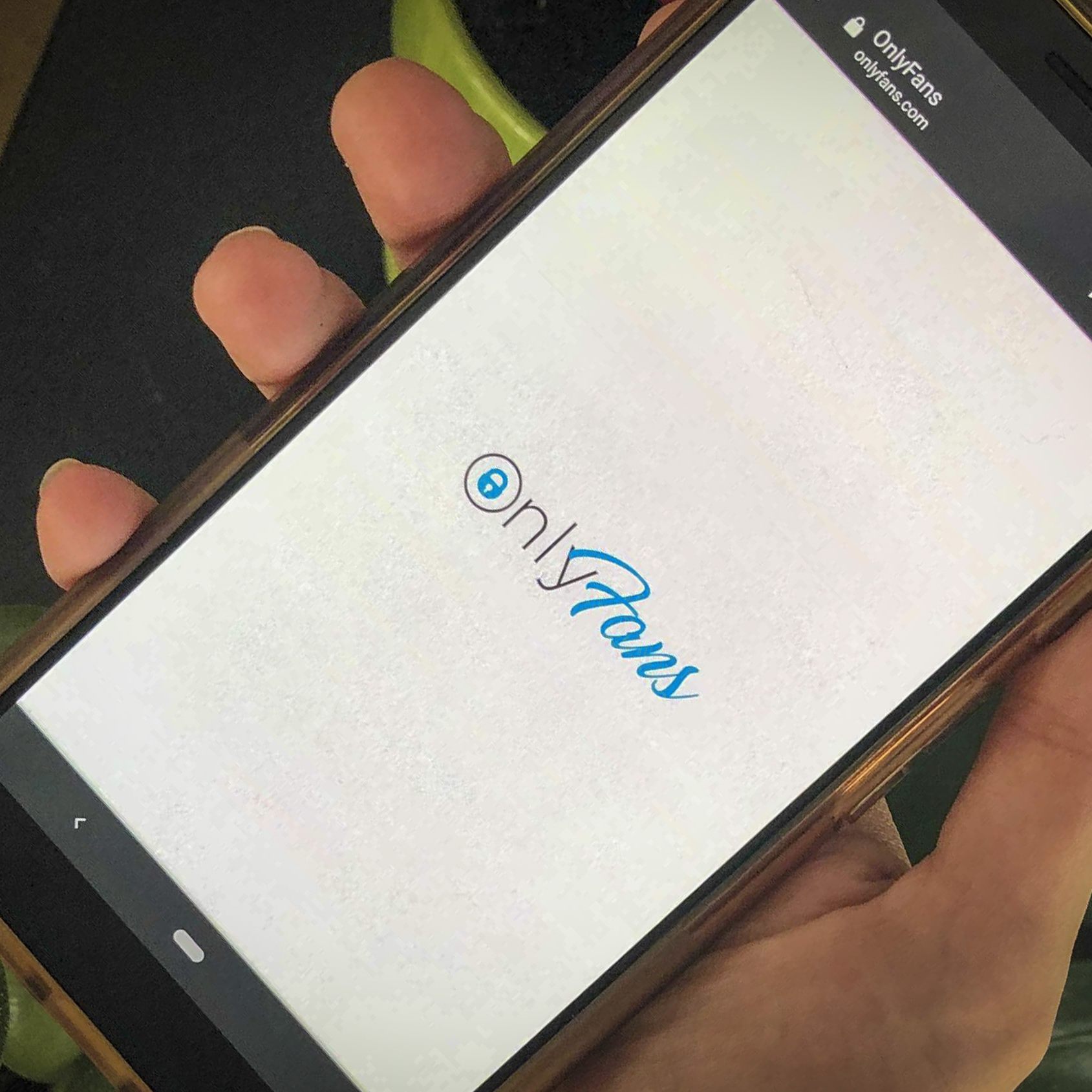 Internet-Plattform Onlyfans will Pornografie verbannen.