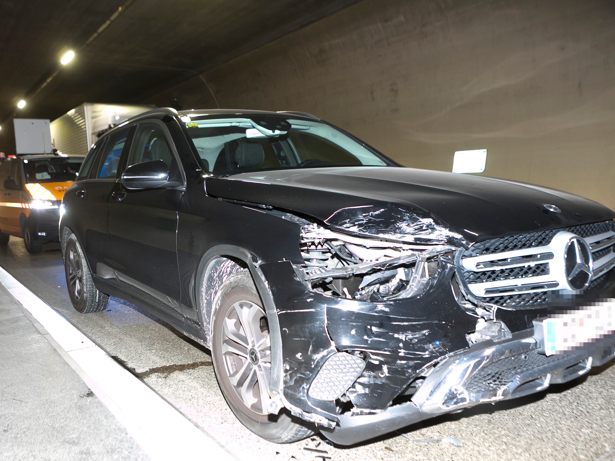 Auffahrunfall im Pfändertunnel