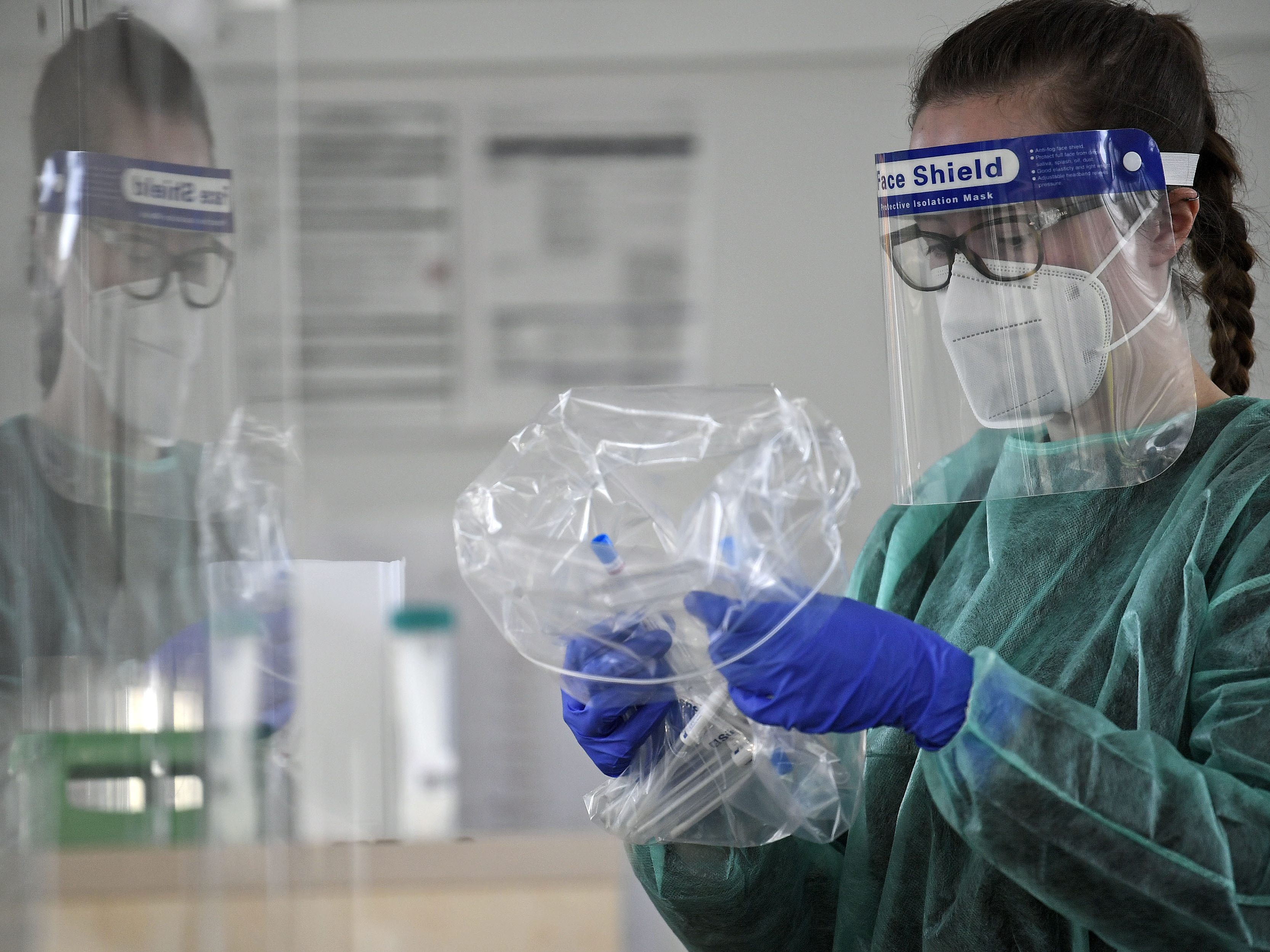 22 Neuinfektionen kamen bis Freitagmittag hinzu. 22 Neuinfektionen kamen bis Freitagmittag hinzu.