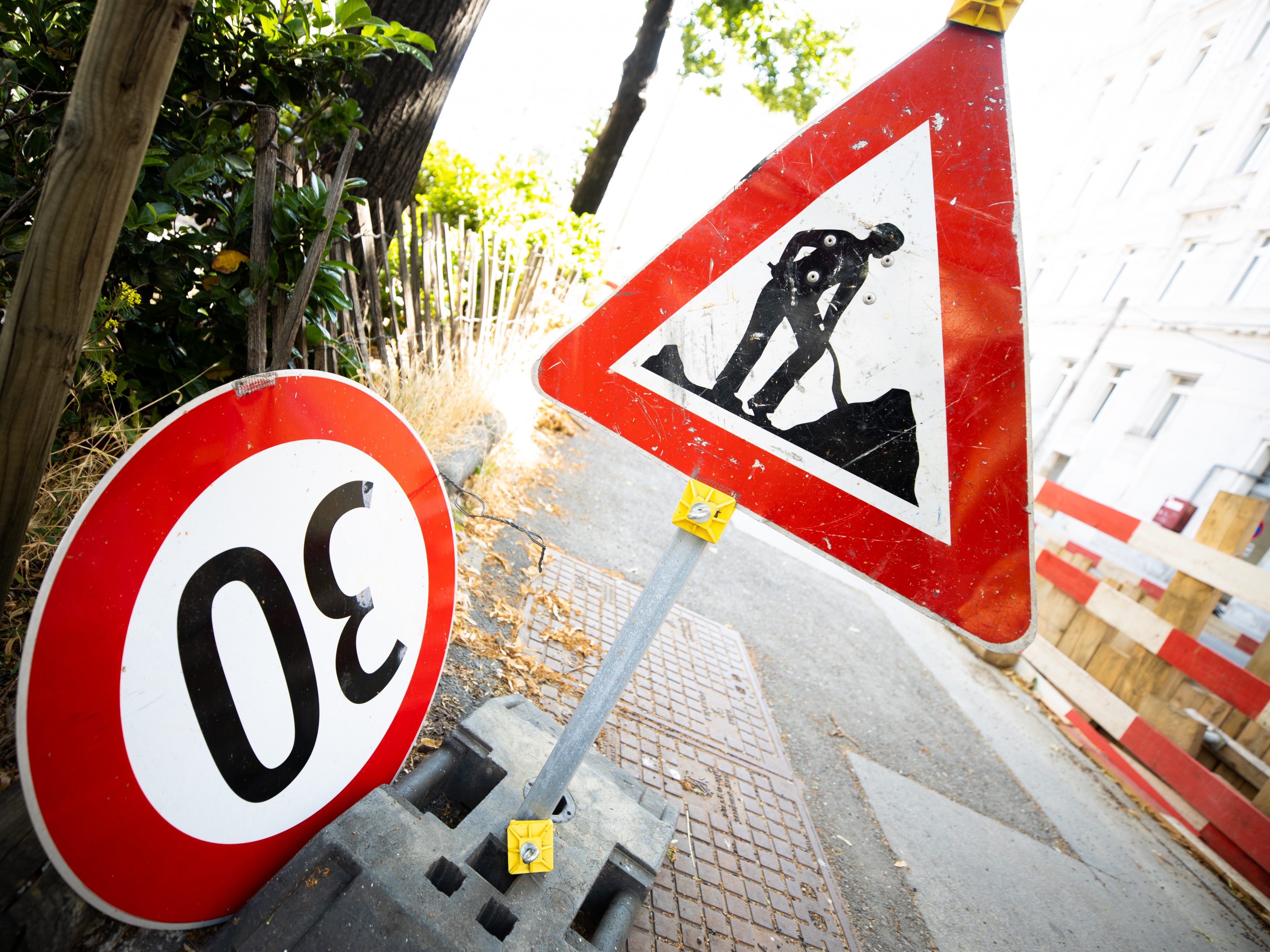 Auf der unteren Gumpendorfer Straße wird gebaut. Auf der unteren Gumpendorfer Straße wird gebaut.
