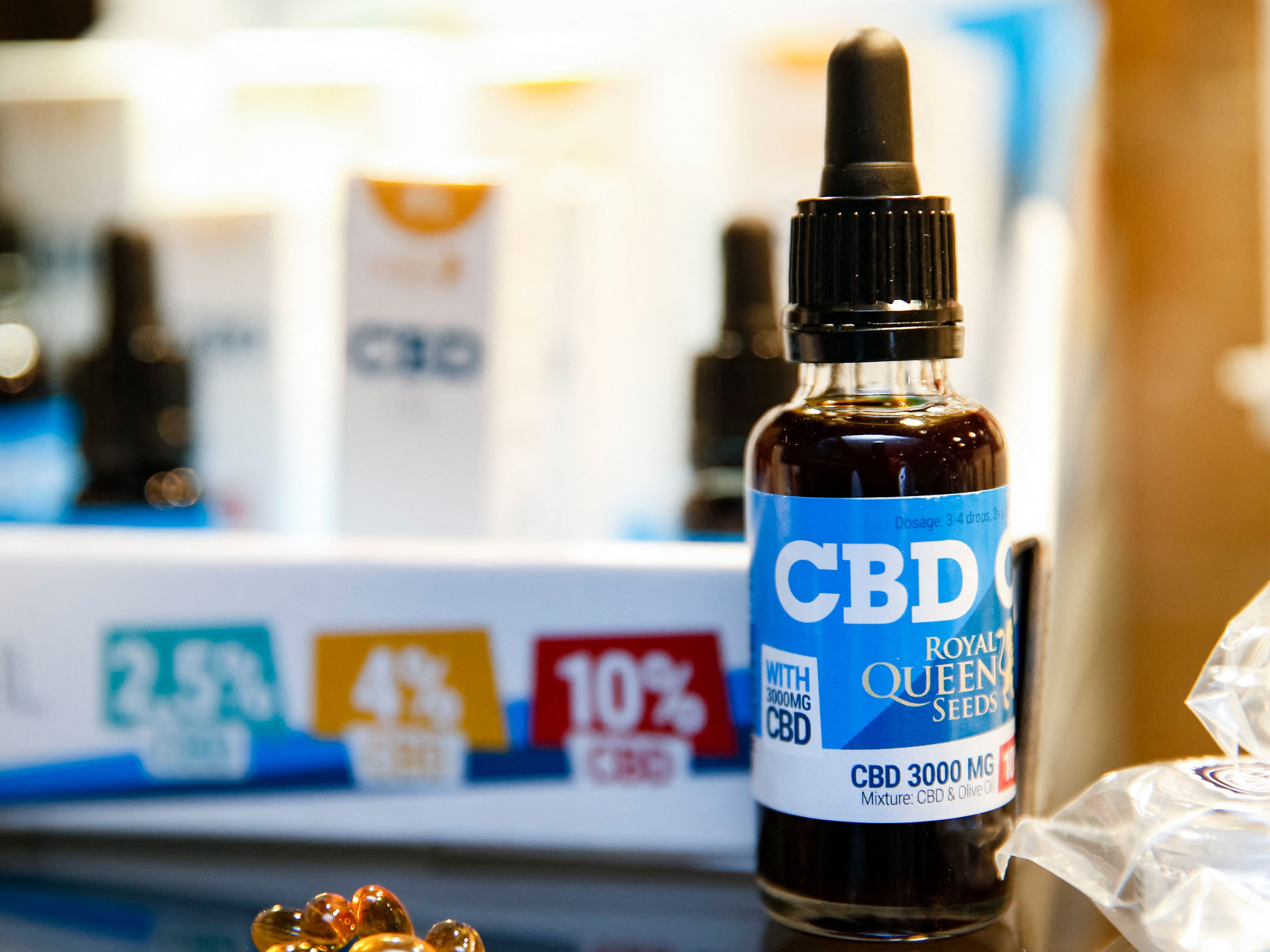 Meist wird CBD als Öl verkauft.