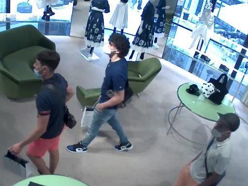 Die Polizei sucht nach einer Diebesbande. Die Polizei sucht nach einer Diebesbande.