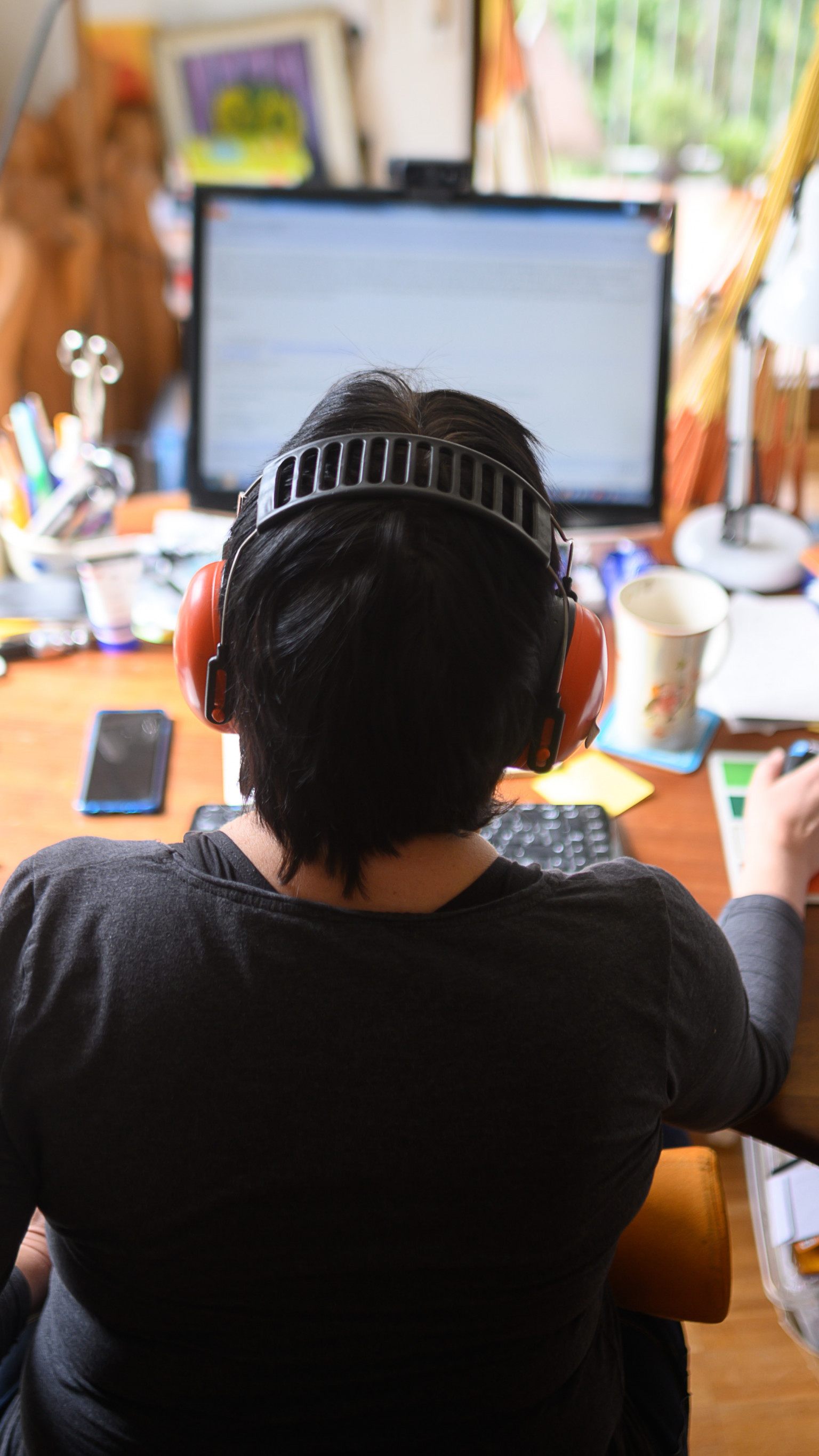 Knapp ein Viertel arbeitet weiter im Homeoffice.