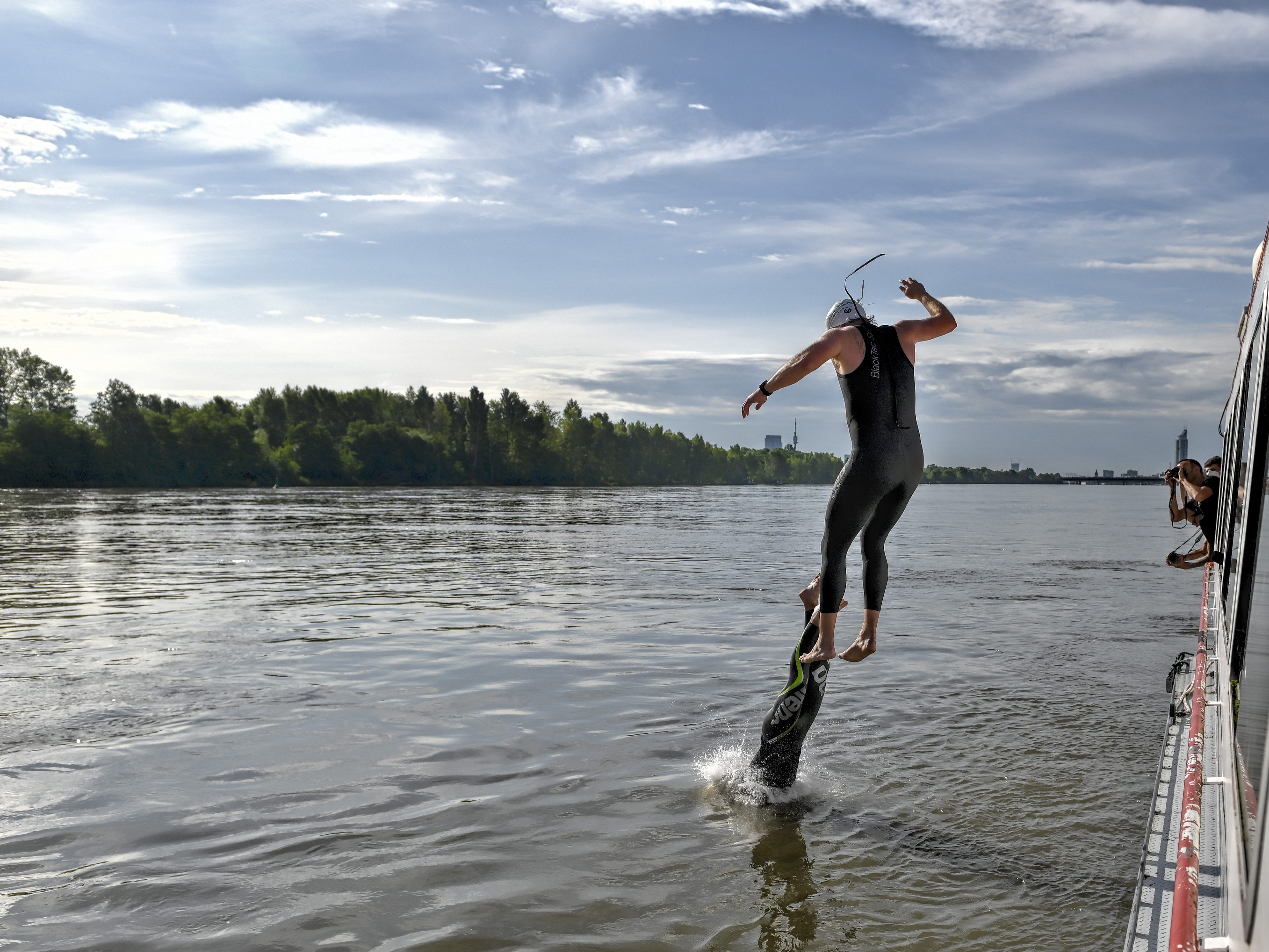 Andreas Fath schwamm rund eine Stunde in der Wiener Donau.