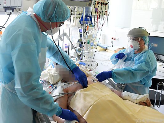 Altersschnitt auf Covid-Inzensivstationen sinkt deutlich