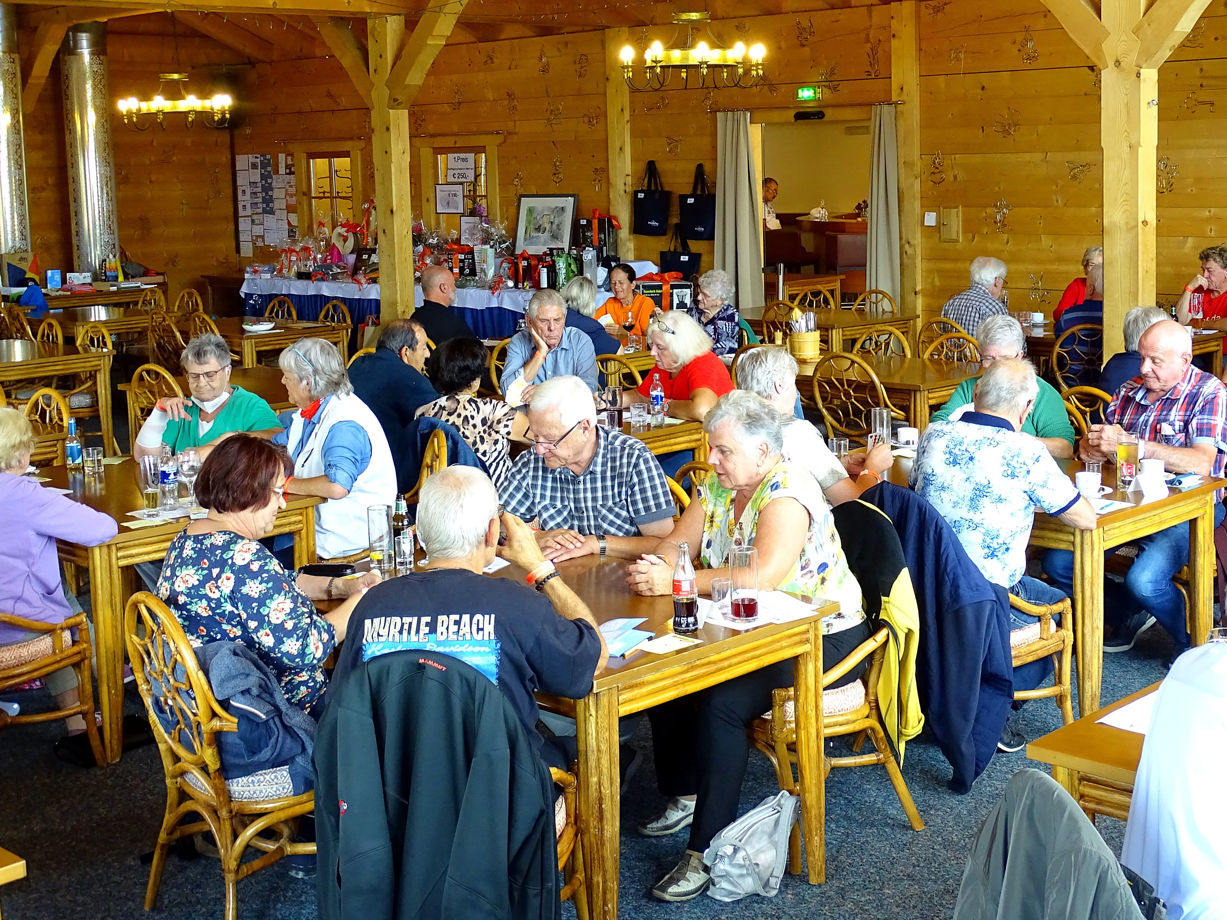 Gute Stimmung beim Preisjassen Gute Stimmung beim Preisjassen
