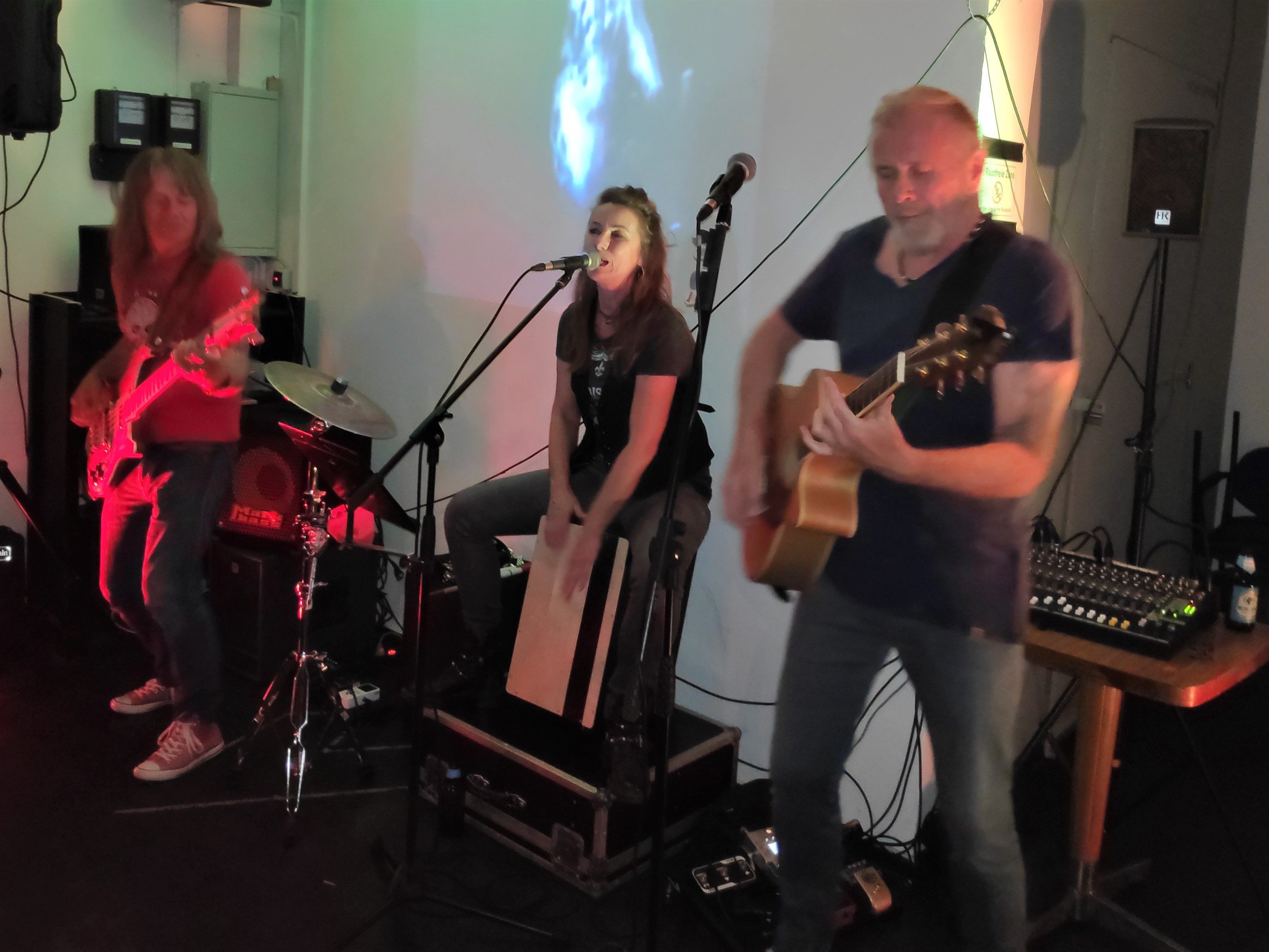 The Wilbury Trio