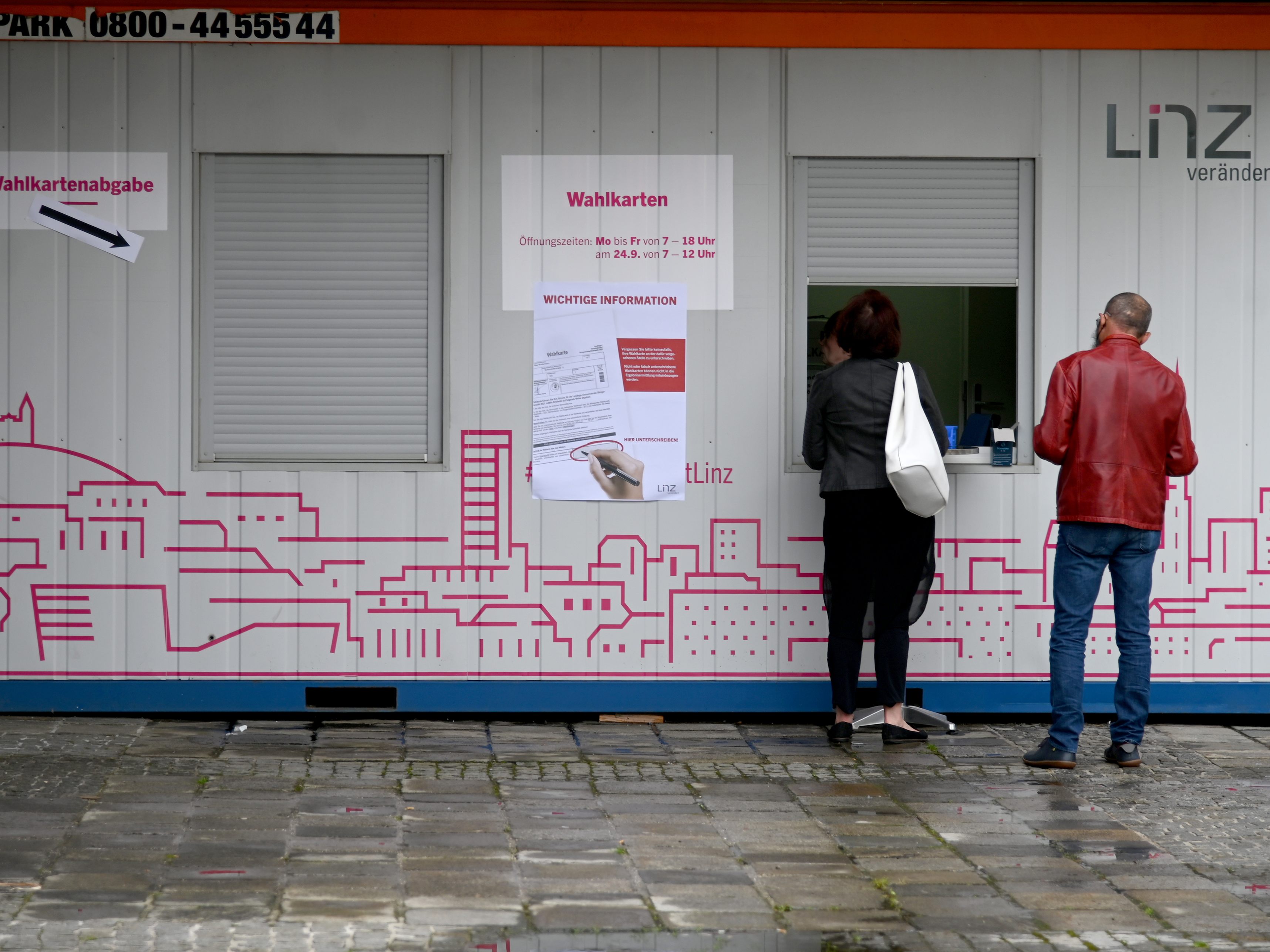 Pandemie kaum Thema im Lande, Bundesregierung wartet mit Maßnahmen ab.