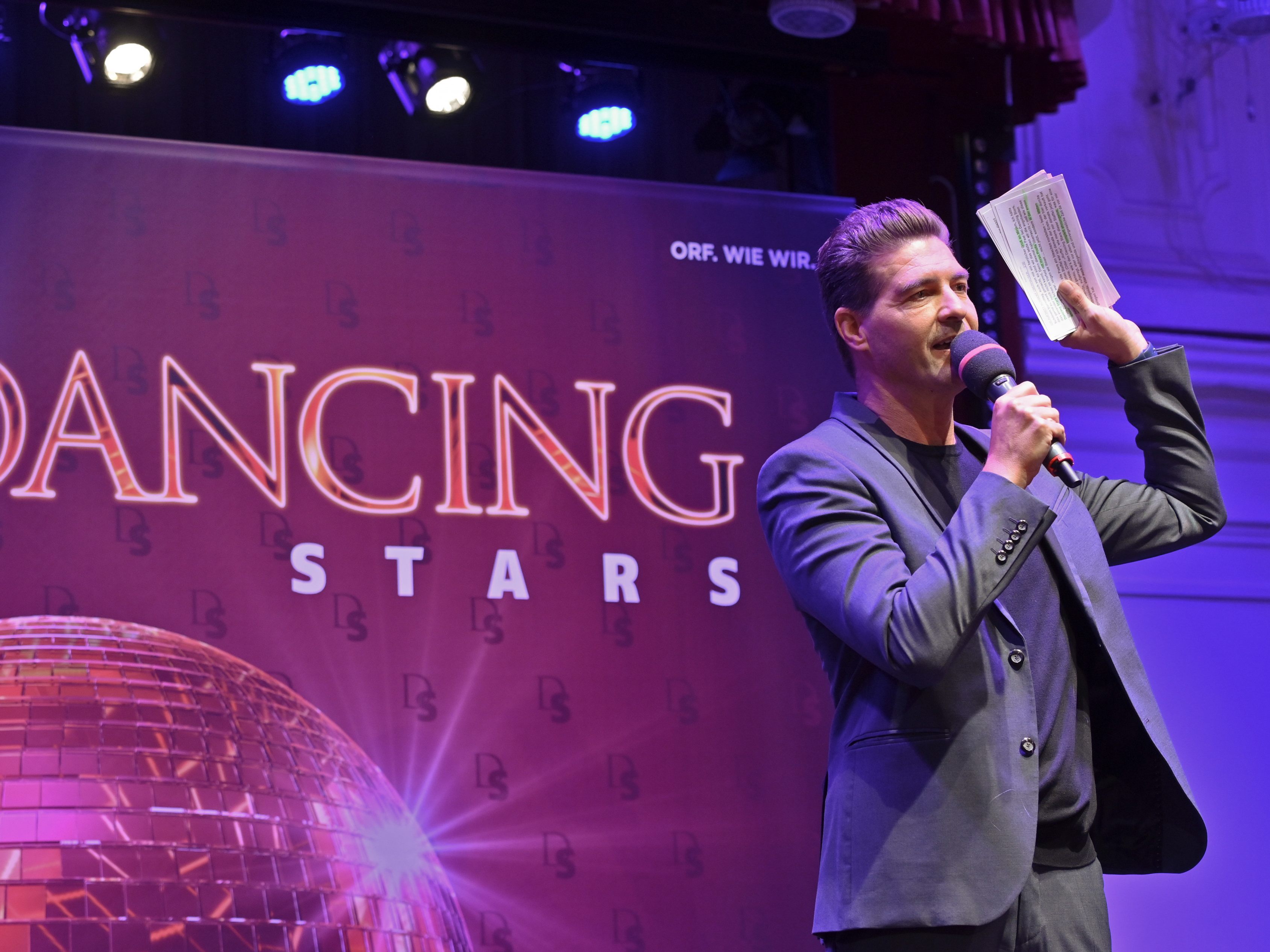 Moderator Norbert Oberhauser schwang 2020 selbst bei Dancing Stars das Tanzbein.