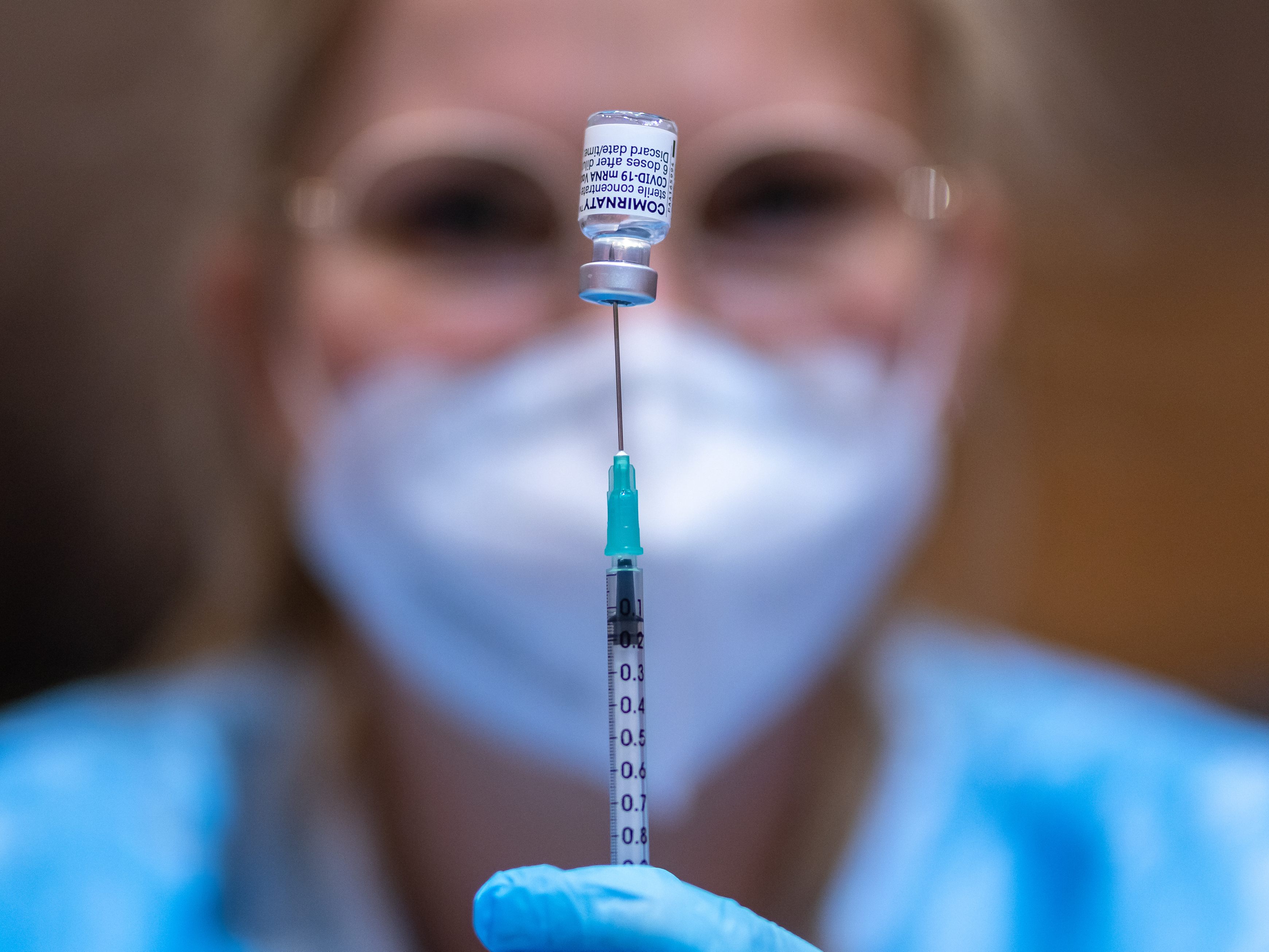 Experten sind besorgt wegen Nebenwirkungen bei jungen Männern. Experten sind besorgt wegen Nebenwirkungen bei jungen Männern.