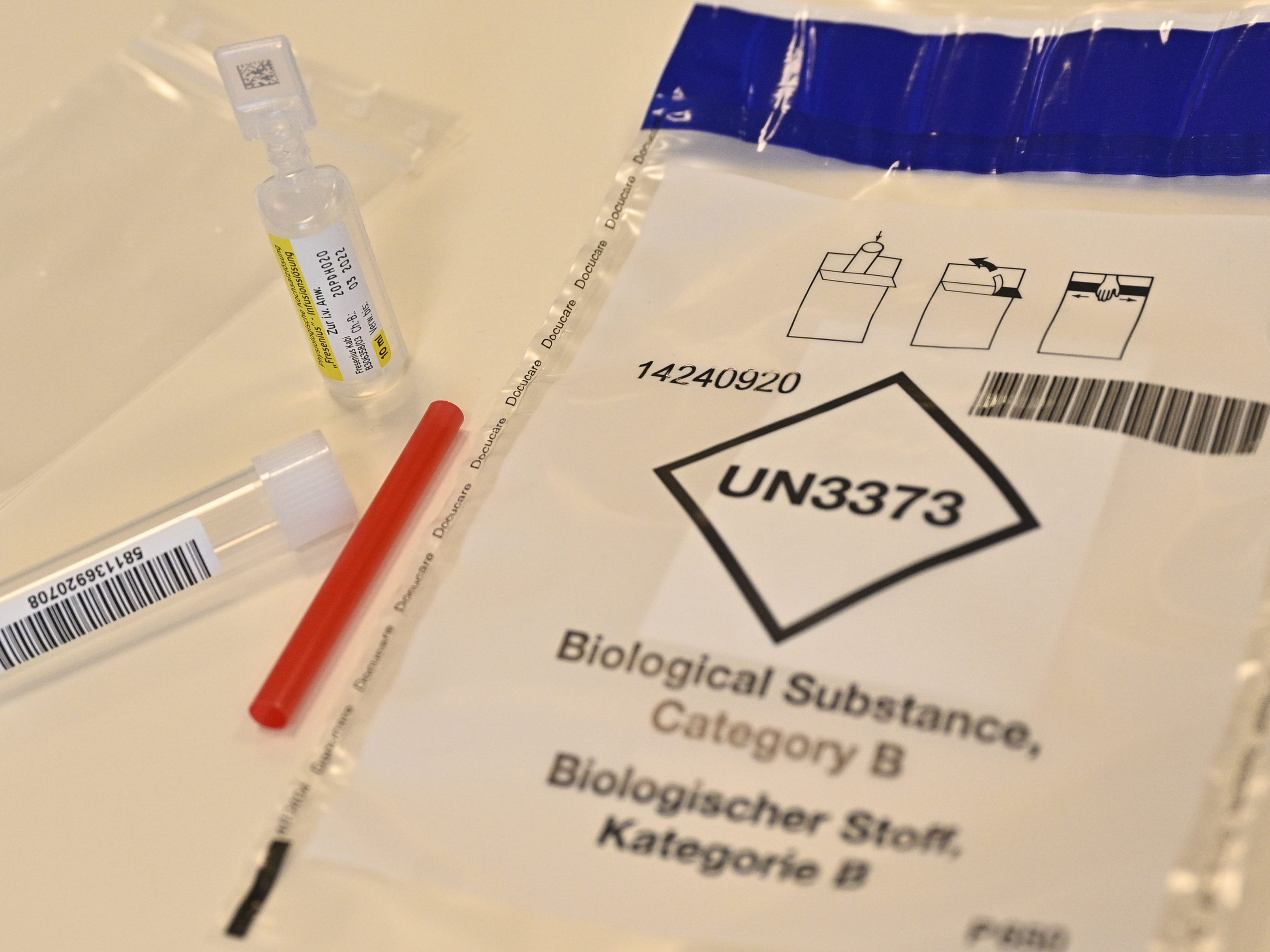 Statt Corona-Tests in den Teststraßen, soll es im Burgenland ab 1. Oktober Gurgeltests für zu Hause geben. Statt Corona-Tests in den Teststraßen, soll es im Burgenland ab 1. Oktober Gurgeltests für zu Hause geben.