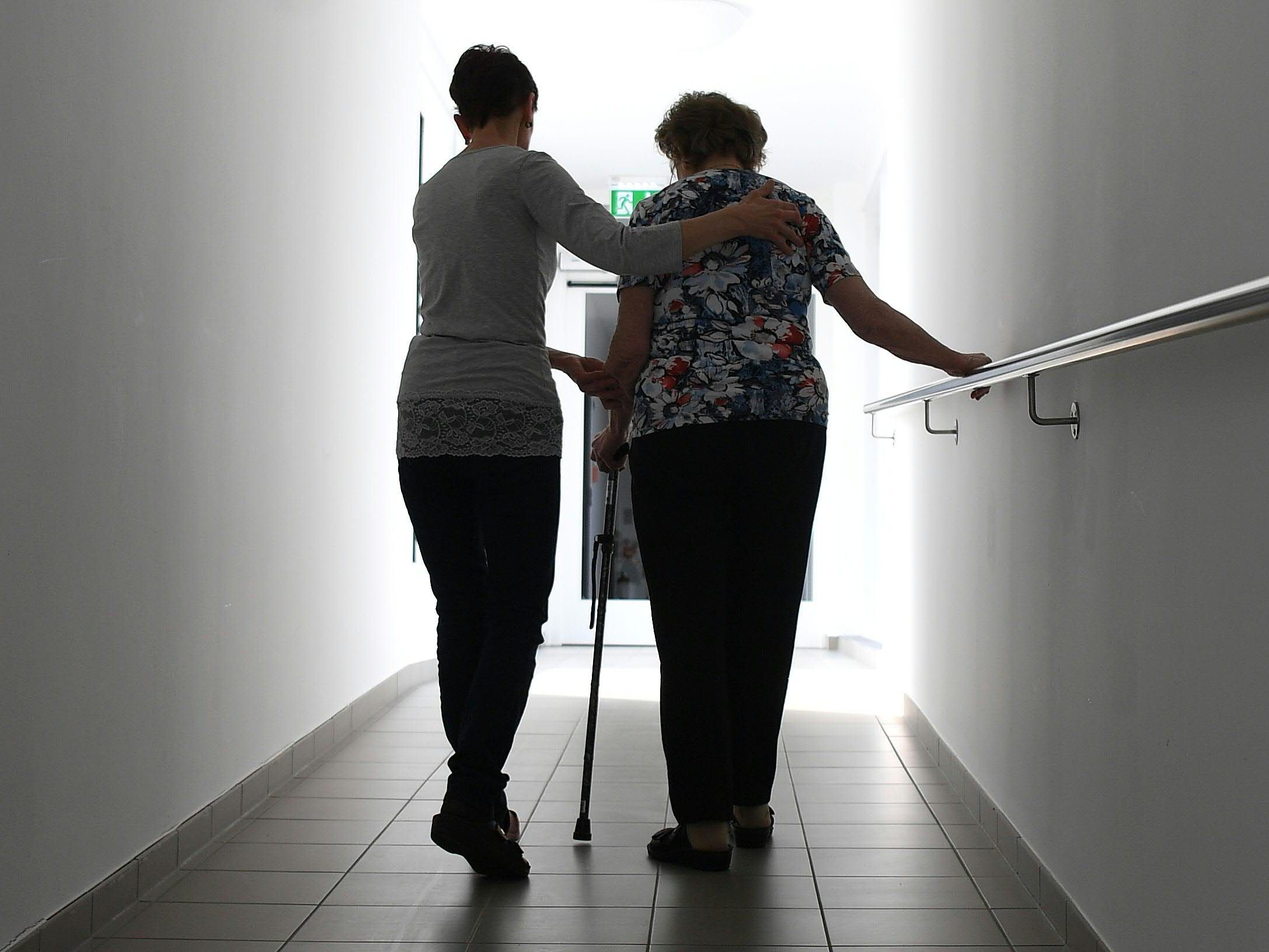 Der Cluster im Innsbrucker Pflegeheim umfasst nun über 40 Personen. Der Cluster im Innsbrucker Pflegeheim umfasst nun über 40 Personen.