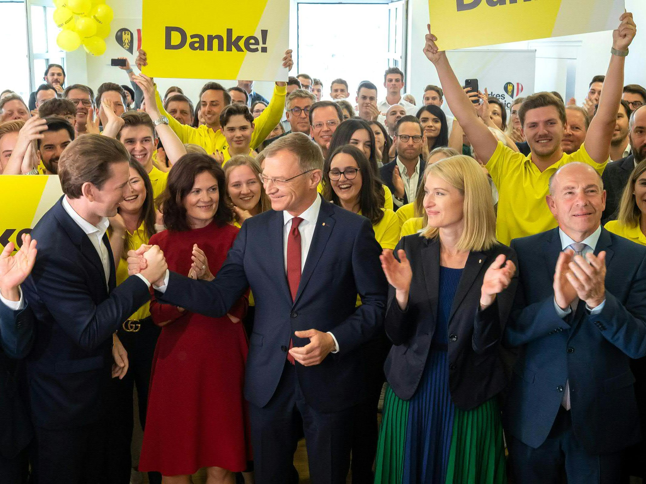 LH Thomas Stelzer konnte Platz 1 bei der OÖ-Wahl halten. LH Thomas Stelzer konnte Platz 1 bei der OÖ-Wahl halten.