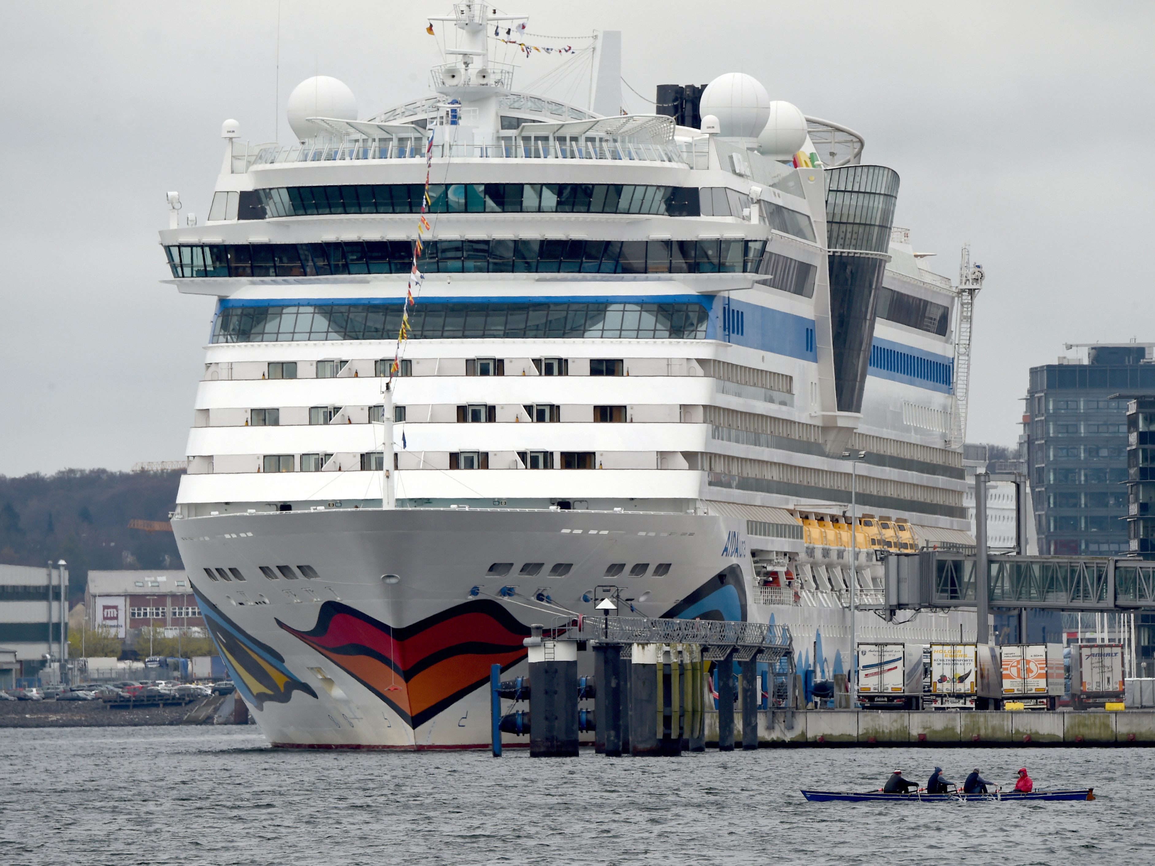 Auf einigen Kreuzfahrtrouten von Aida herrscht ausnahmslose Impfpflicht. Auf einigen Kreuzfahrtrouten von Aida herrscht ausnahmslose Impfpflicht.