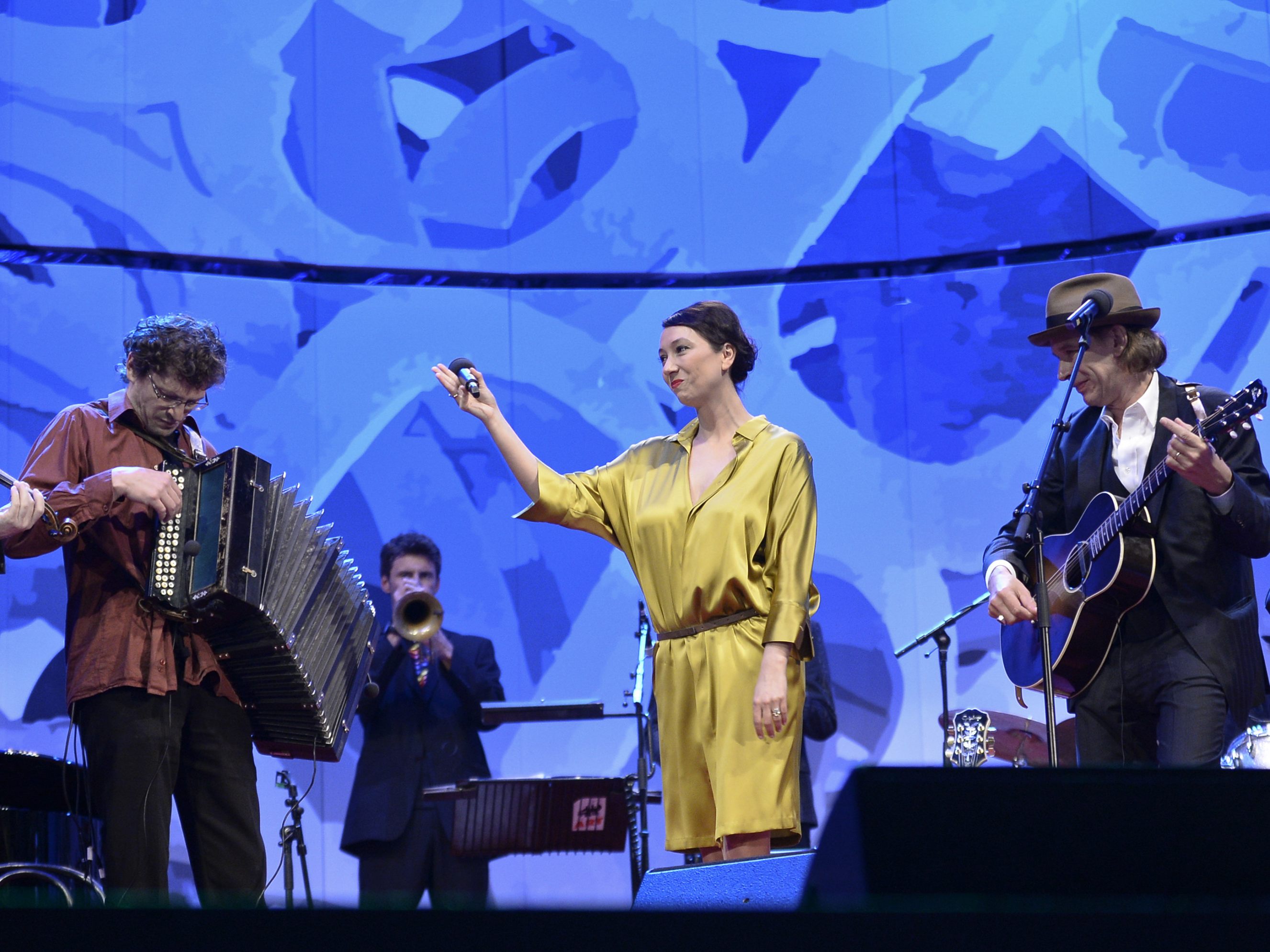 Der Oktober bringt viele Konzerte. Unter anderem stellen Willi Resetarits & Stubnblues am 4. Oktober im Wiener Stadtsaal ihr neues Album "Elapetsch" vor.
