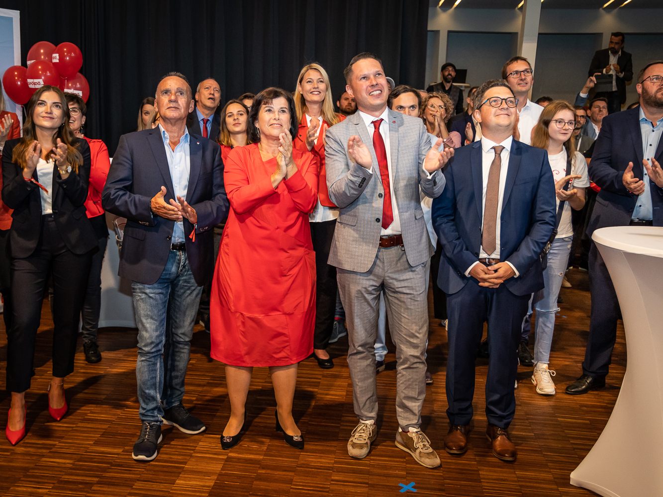 Die ersten Reaktionen nach der Hochrechnung bei der Landtagswahl in Oberösterreich. Die ersten Reaktionen nach der Hochrechnung bei der Landtagswahl in Oberösterreich.